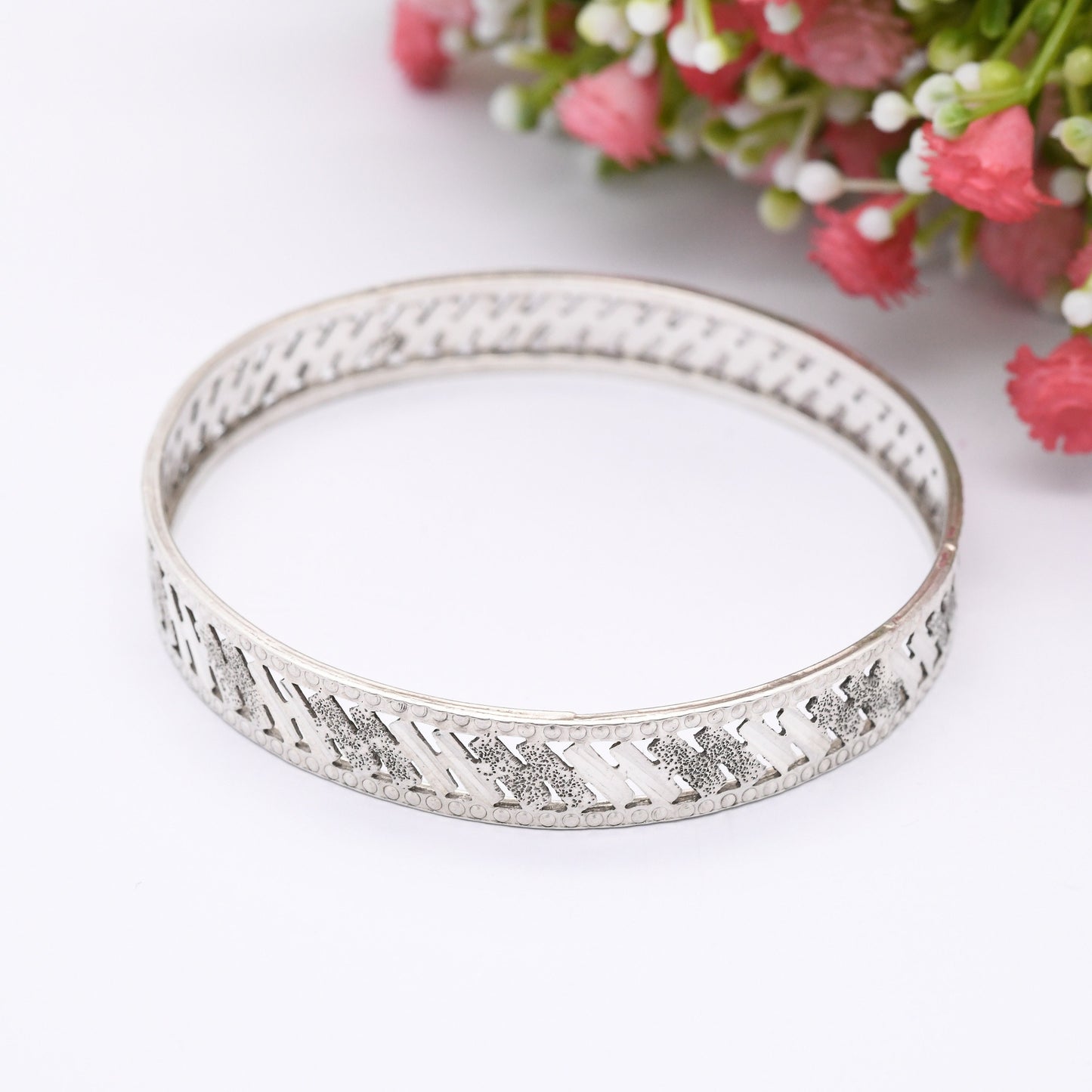 Vintage Sterling Silver Bangle Bracelet with Textured Design - Minimal Silver Jewellery