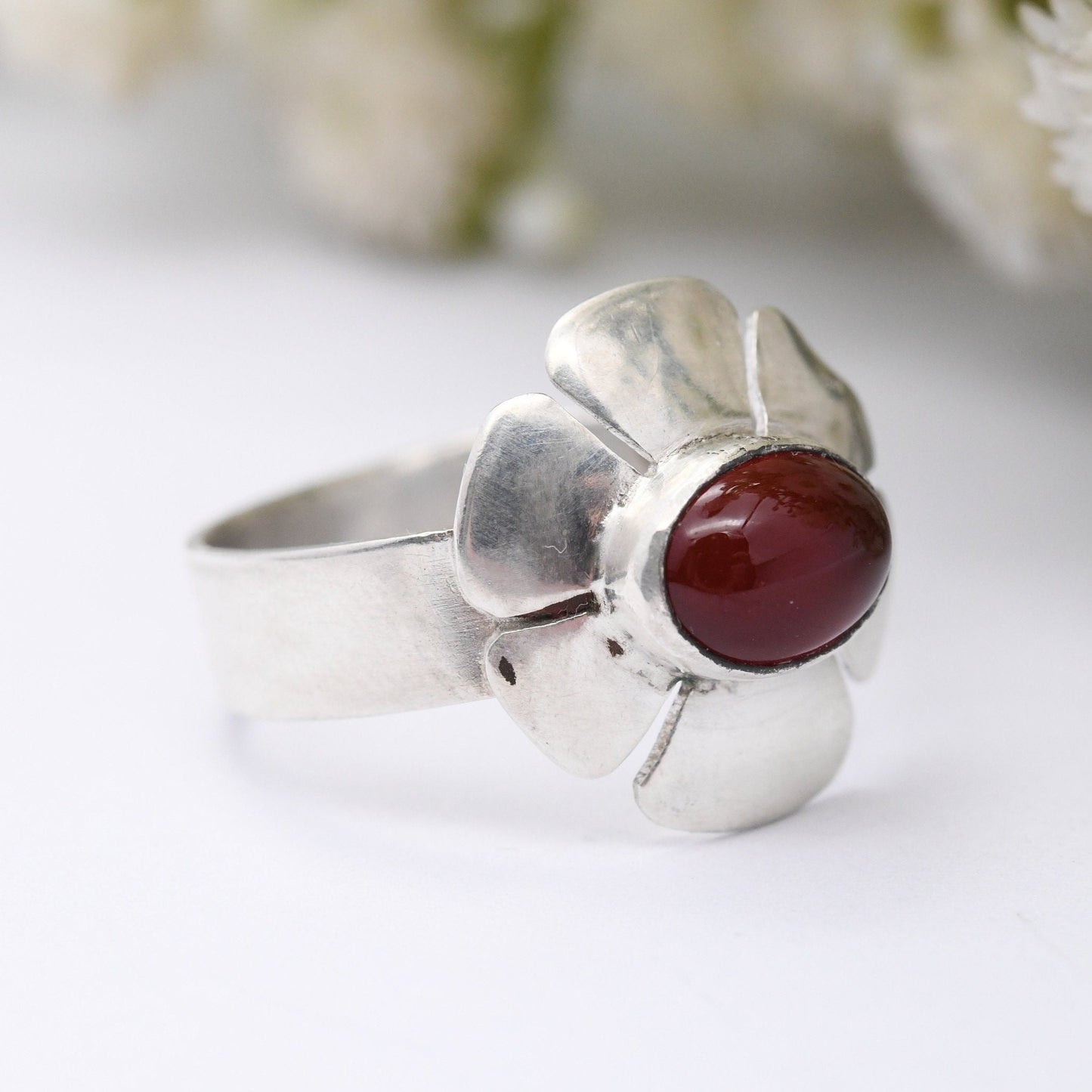 Sterling Silver Carnelian Flower Ring 2003 - Chunky Mid-Century Modernist Style | Red Stone Solitaire | UK Size - R | US Size - 8 3/4