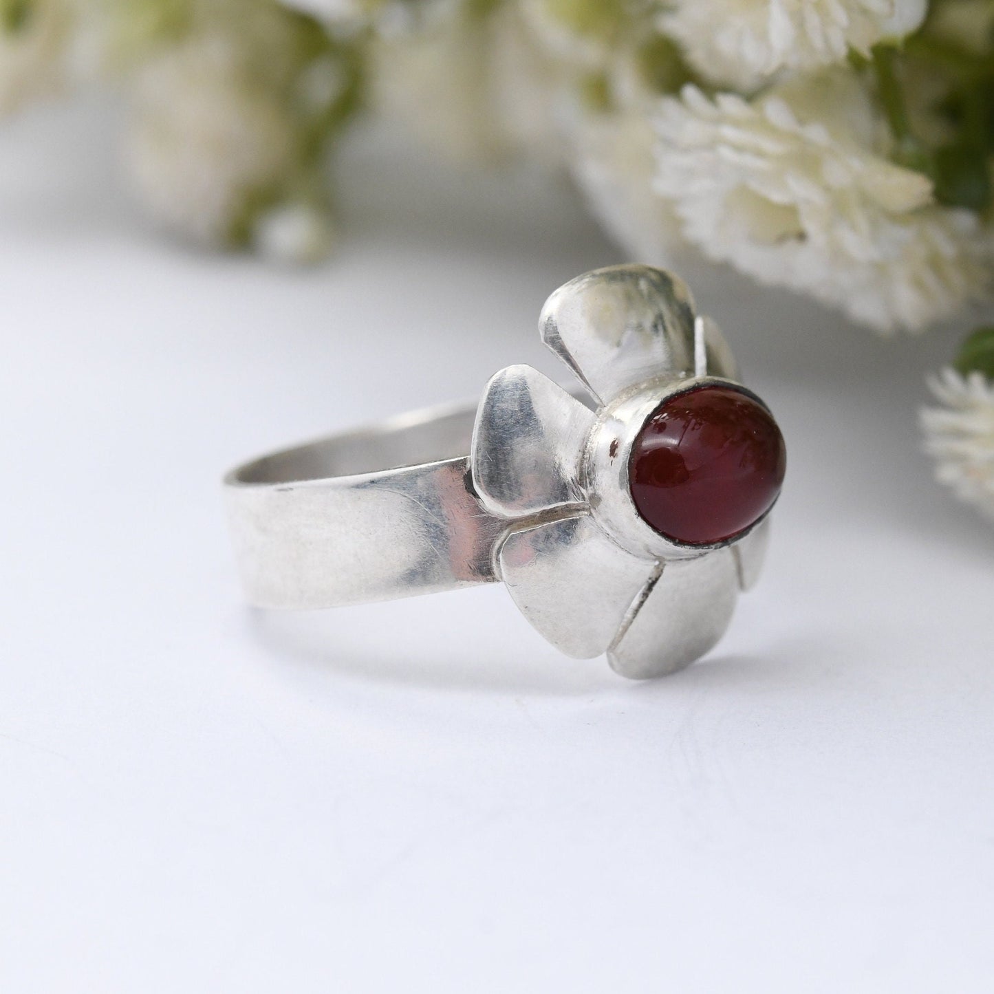 Sterling Silver Carnelian Flower Ring 2003 - Chunky Mid-Century Modernist Style | Red Stone Solitaire | UK Size - R | US Size - 8 3/4