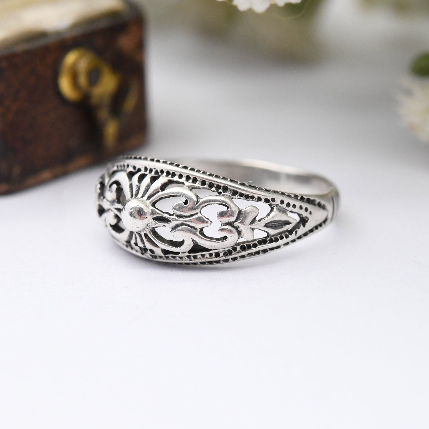 Vintage Sterling Silver Ornate Ring - Openwork Boule and Ball Design | UK Size - K 1/2 | US Size - 5 1/2