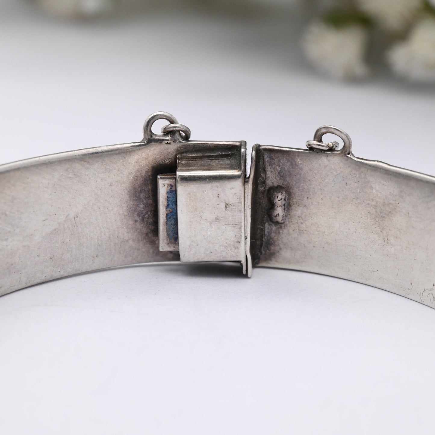 Vintage Sterling Silver Bangle Bracelet 1976 with Scrolling Design PM - Floral Chunky Silver Jewellery | with Safety Chain