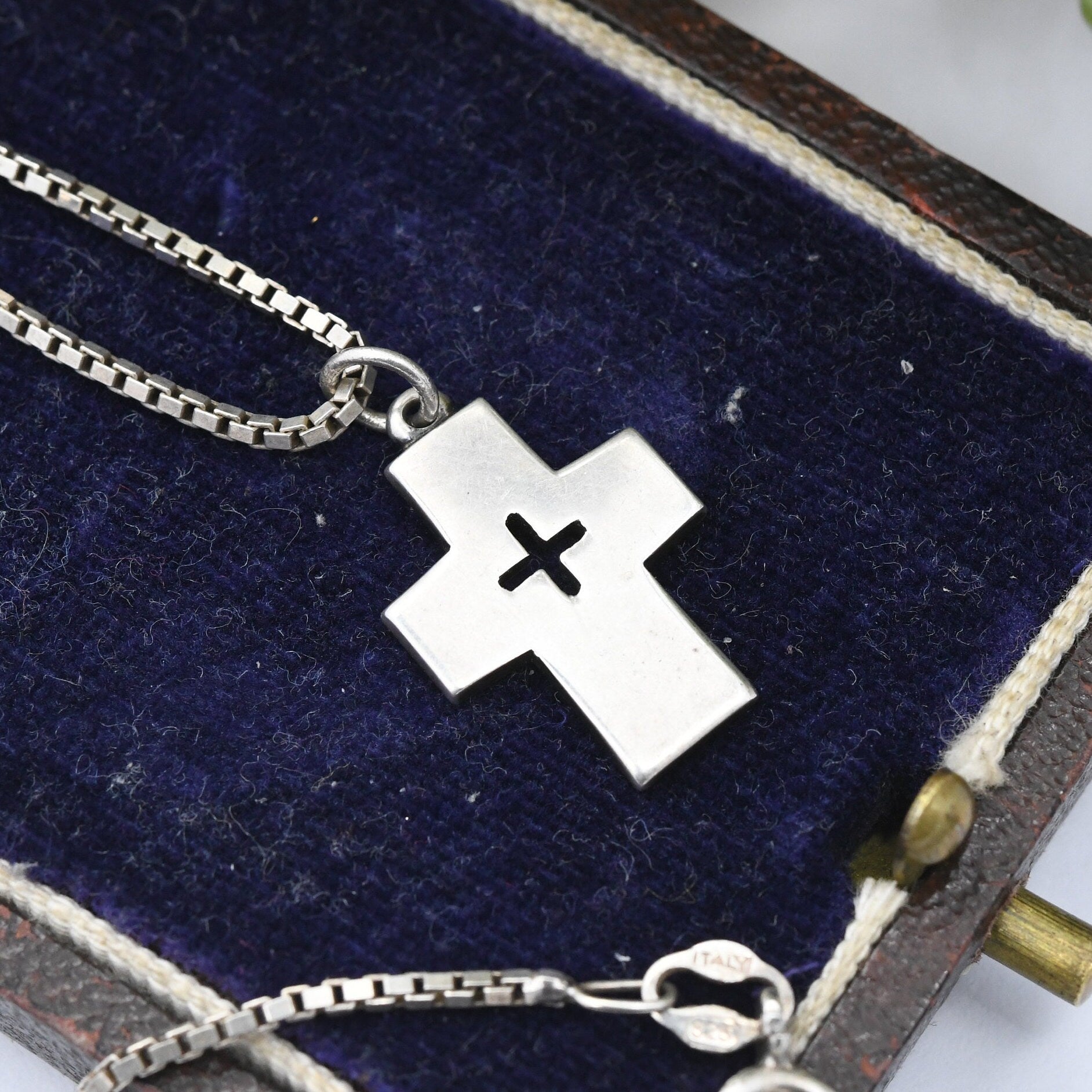 Vintage James Avery Sterling Silver Cross Pendant on Box Chain - Minimalist Christian Jewellery