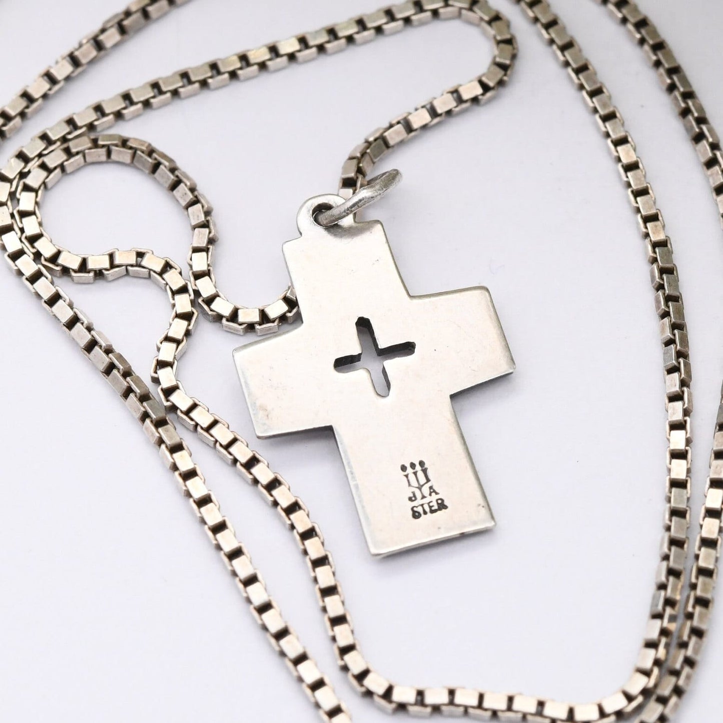 Vintage James Avery Sterling Silver Cross Pendant on Box Chain - Minimalist Christian Jewellery