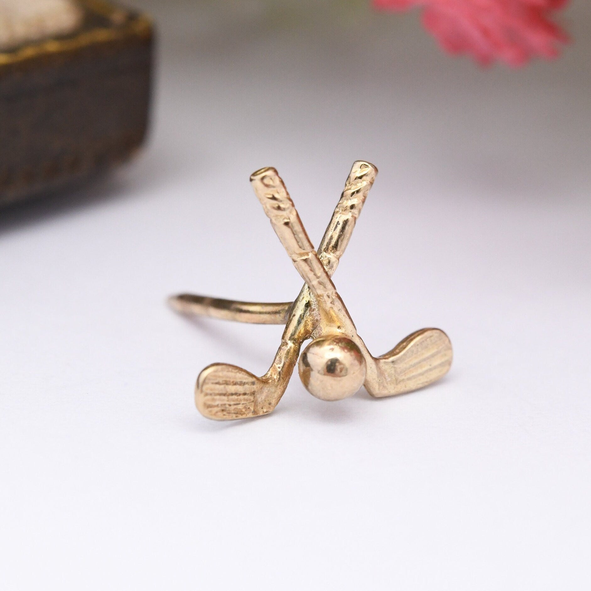 Vintage 9ct Gold Golf Tie Pin - Crossed Golf Clubs and Ball