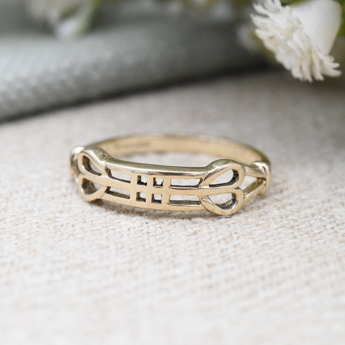 Vintage 9ct Gold Celtic Band Ring - Openwork Mackintosh Style Band | UK Size - P | US Size - 7 3/4