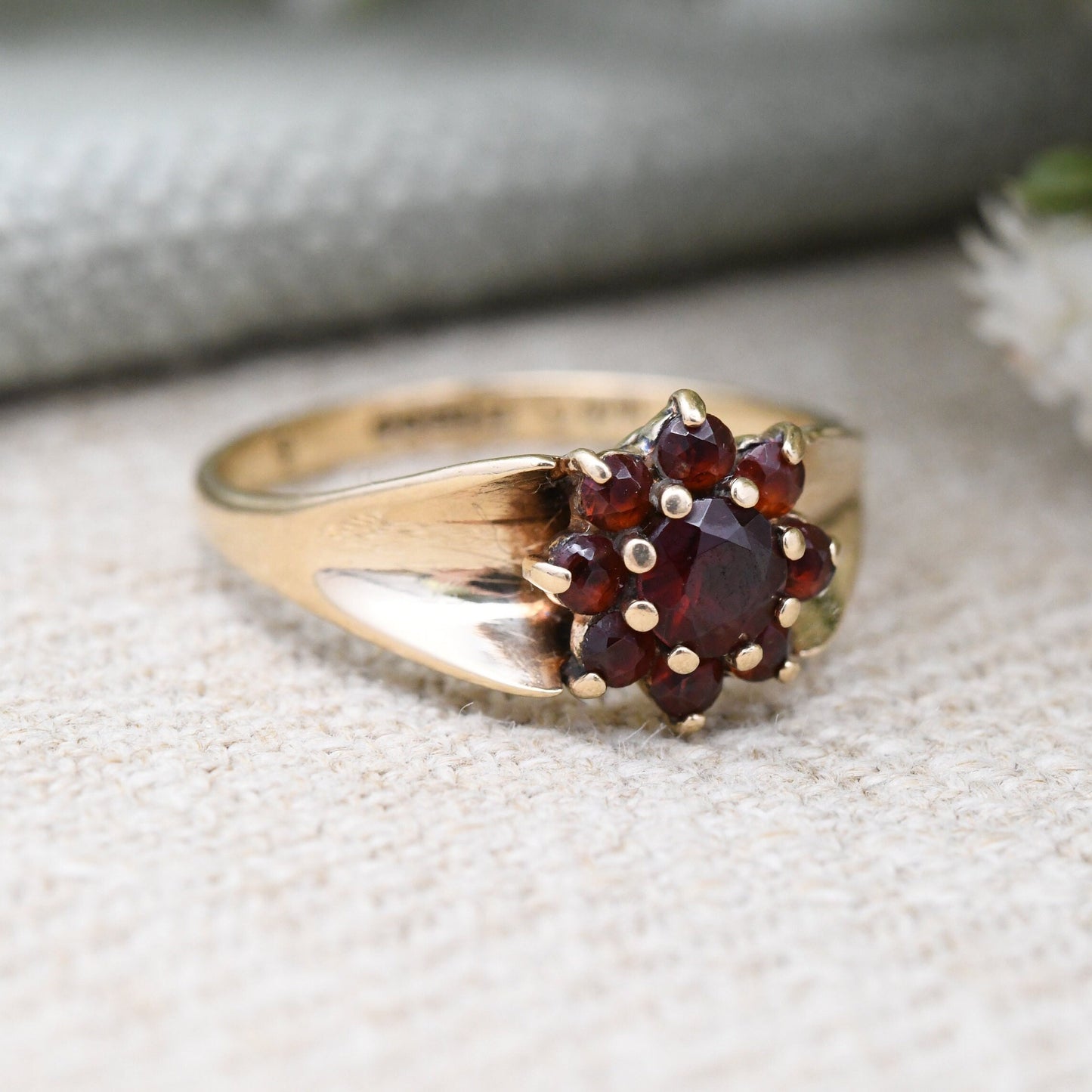 Vintage 9ct Gold Garnet Flower Ring 1977 - Mid-Century Victorian Revival | UK Size - P | US Size - 7 1/2