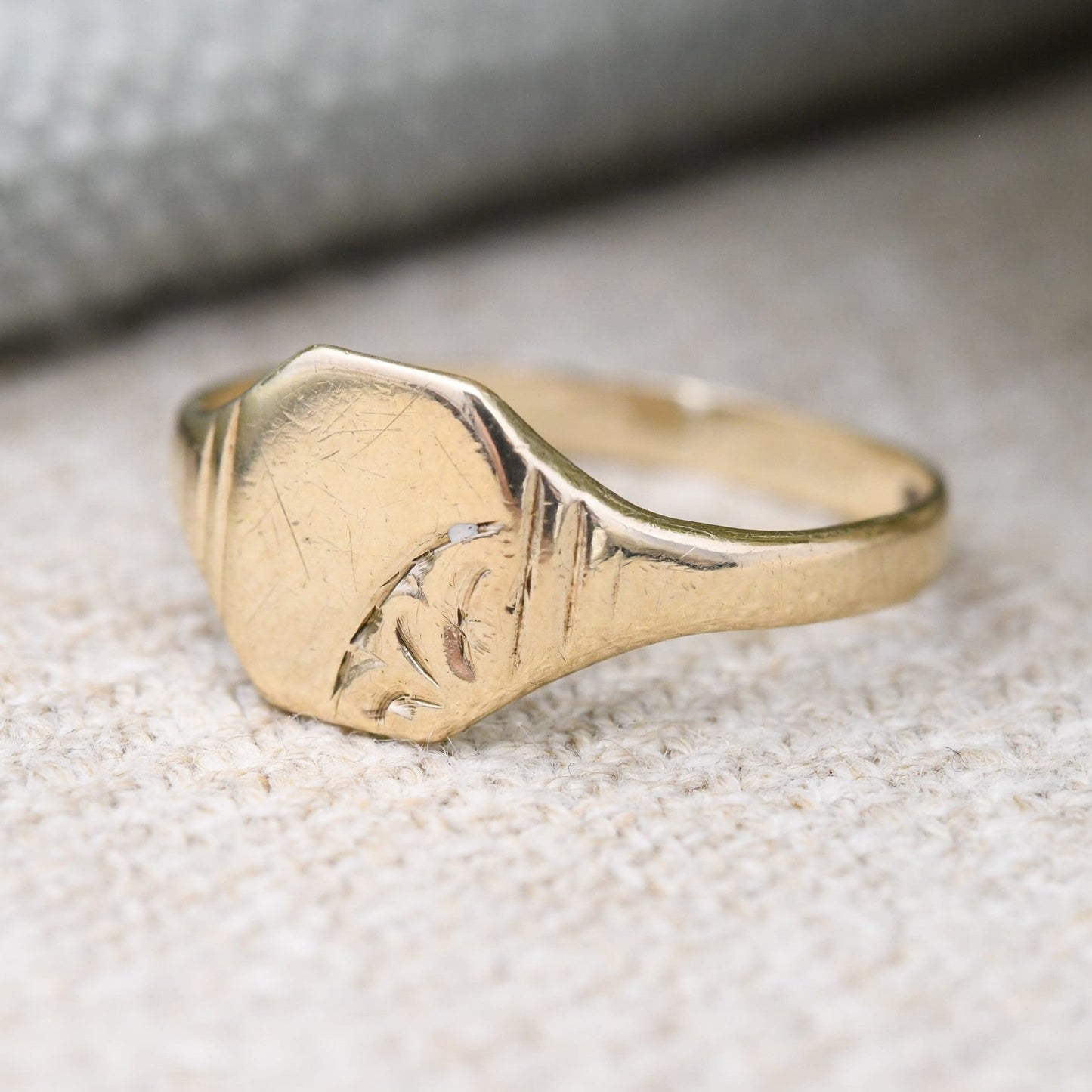 Vintage 9ct Gold Signet Ring 1976 - Small Gold Pinkie Ring | Blank for Engraving | Gift for Him | UK Size - K 1/2 | US Size - 5 1/2