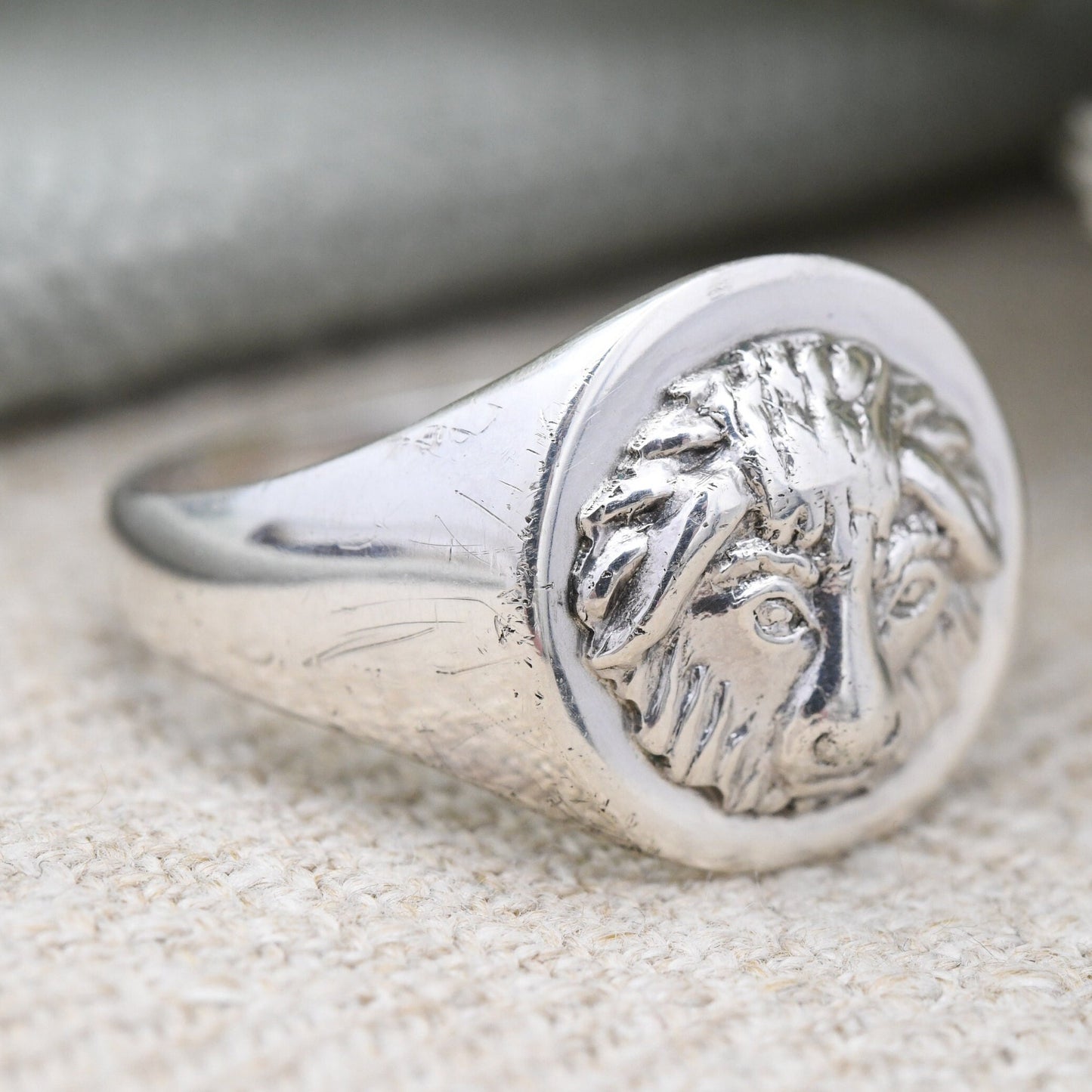 Vintage Sterling Silver Cow Signet Ring 1981 - Unusual Chunky Men's Ring | Unisex Everyday Silver | UK Size - X | US Size - 11 1/2