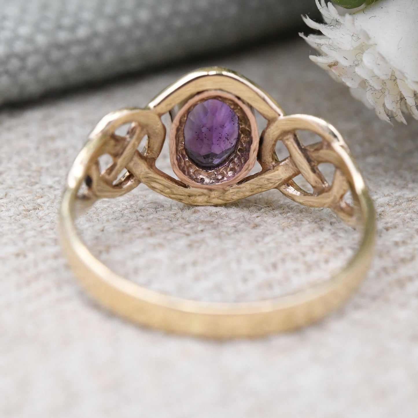 Vintage 9ct Gold Amethyst Ring 1992 with Celtic Knot Design - Pretty Everyday Gold Jewellery | UK Size - P | US Size - 7 1/2