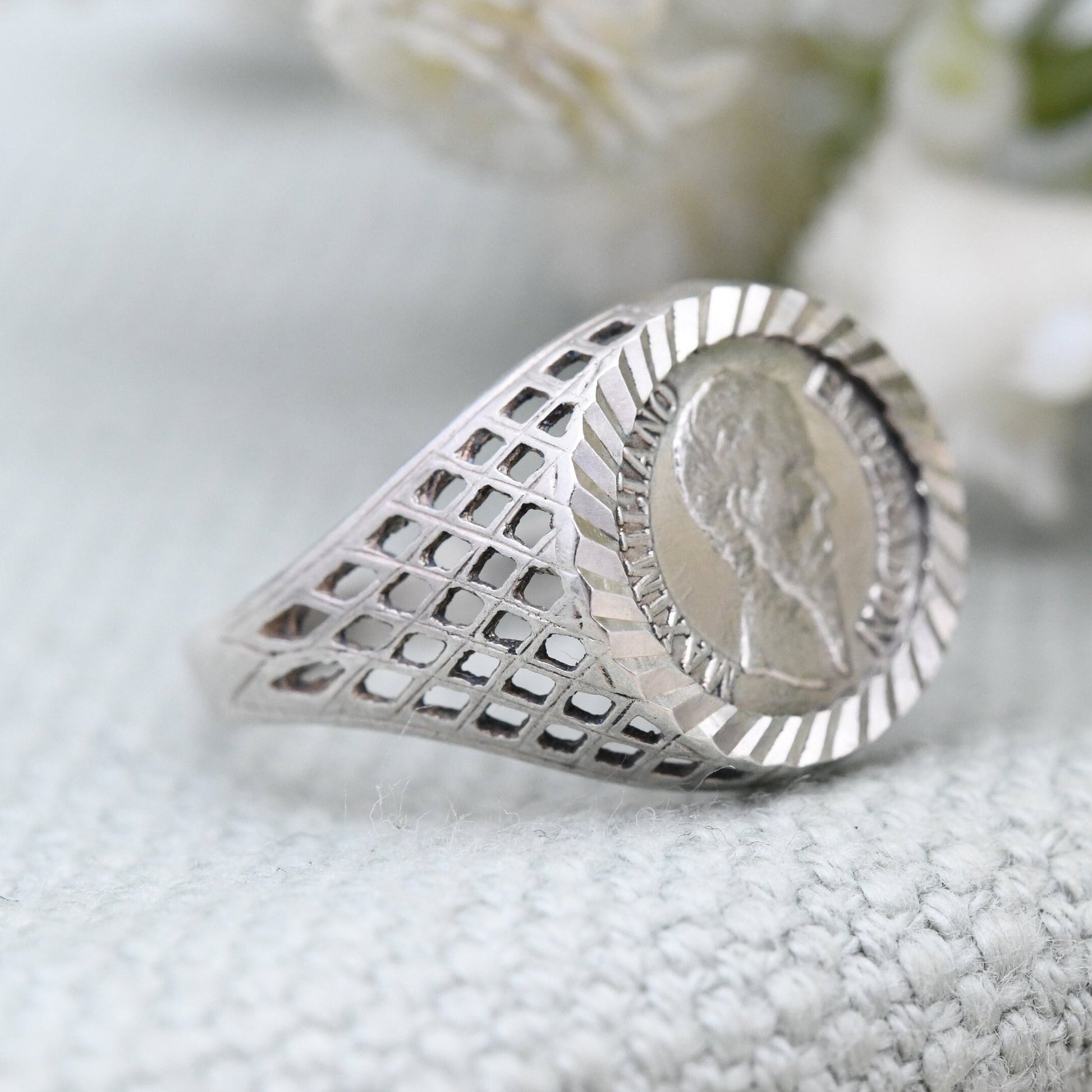 Vintage Sterling Silver Mexican Coin Signet Ring 1949 Maximiliano Emperadon - Silver Coin Jewellery | UK Size - L | US Size - 5 3/4