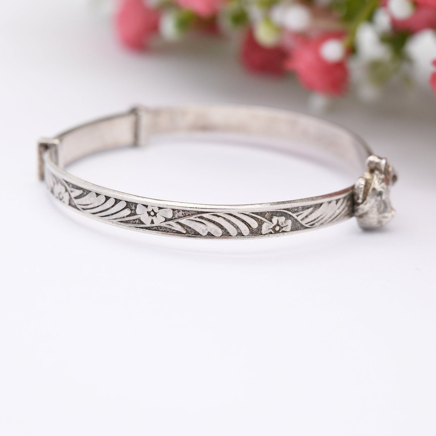 Vintage Sterling Silver Baby Bangle Bracelet with Teddy Bear Face - Expanding Child Bangle | Flower and Leaf Pattern