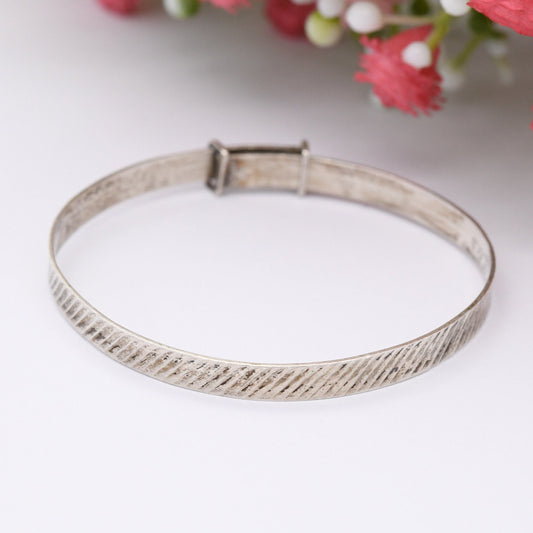 Vintage Sterling Silver Baby Bangle Bracelet - Expanding Child Bangle | Diamond Cut Stripes Design