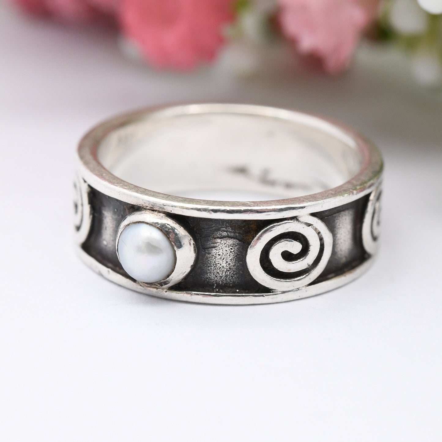 Vintage Sterling Silver Pearl Ring - Modernist Ring | Swirl Spiral Band | Everyday Silver Jewellery | UK Size - S | US Size - 9