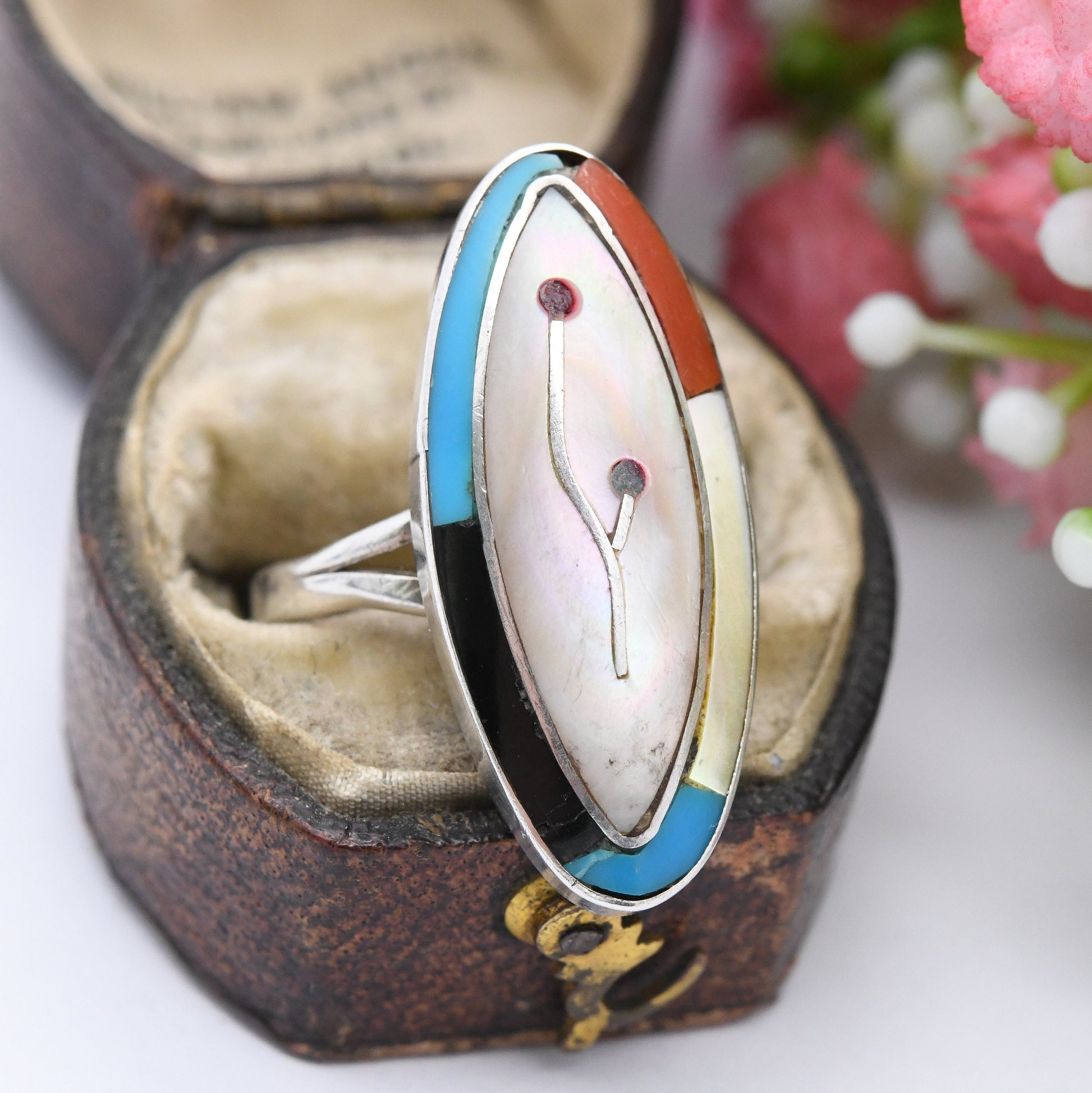 Vintage Zuni Silver Gemstone Inlay Ring with Mother of Pearl Turquoise Coral Onyx - New Mexico | UK Size - N | US Size - 6 3/4