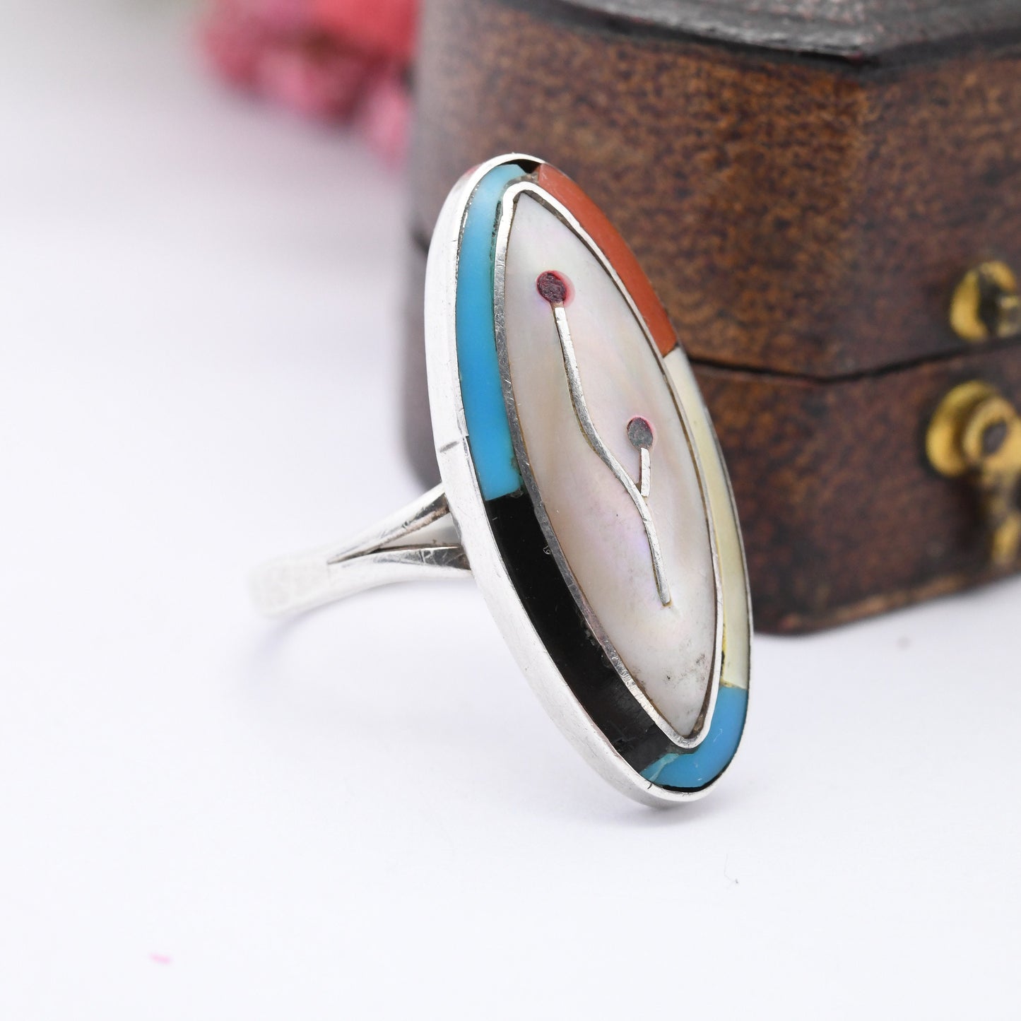 Vintage Zuni Silver Gemstone Inlay Ring with Mother of Pearl Turquoise Coral Onyx - New Mexico | UK Size - N | US Size - 6 3/4