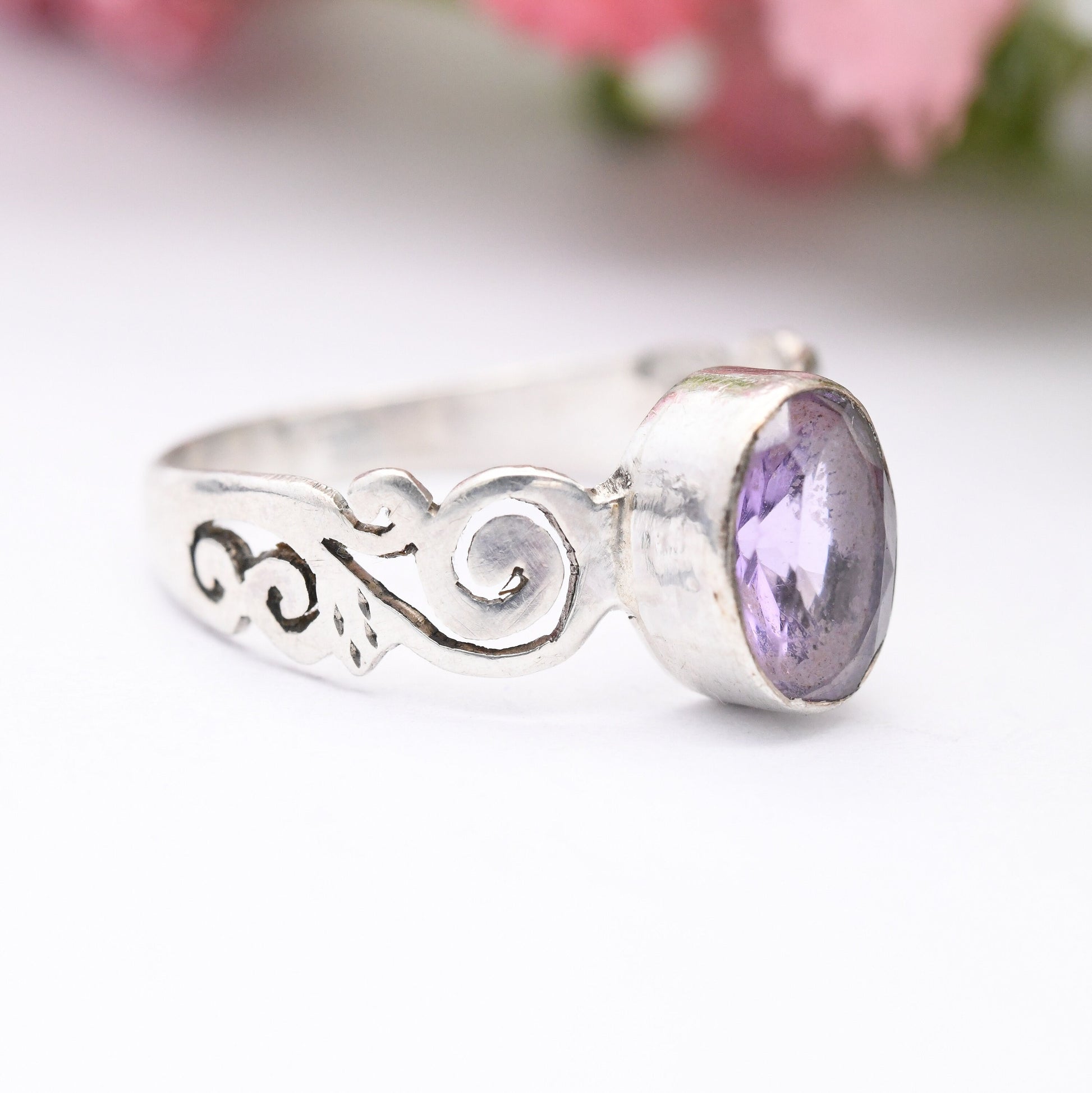 Vintage Sterling Silver Amethyst Ring with Spiral Shoulders - Large Purple Stone Solitaire | UK Size - N | US Size - 6 3/4