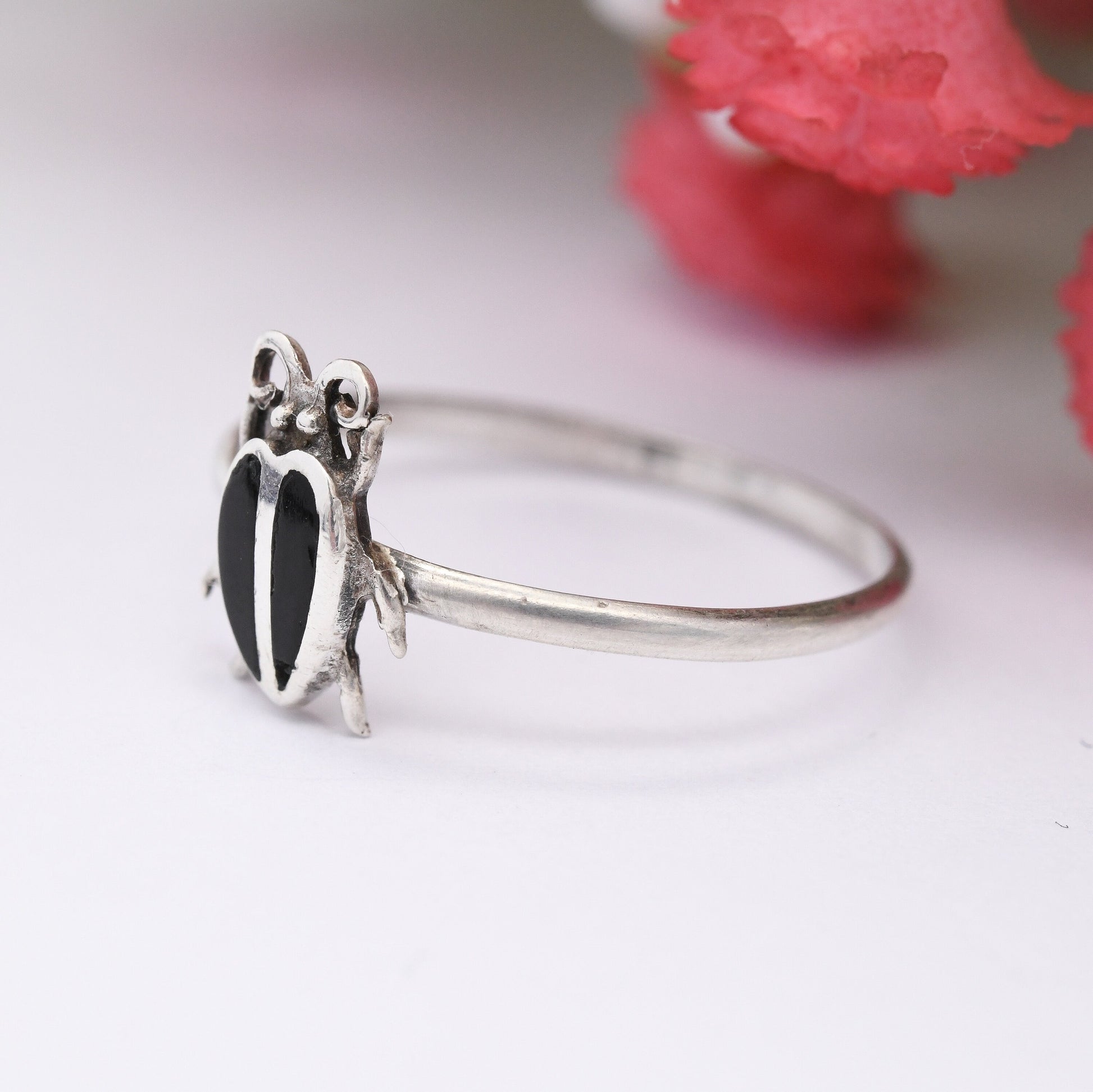 Vintage Silver Onyx Beetle Ring - Unusual Insect Jewellery | Cute Unisex Thumb Ring | Black Gemstone | UK Size - O | US Size - 7 1/4