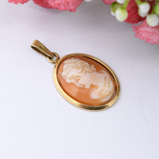 Vintage 9ct Gold Cameo Pendant by Andreas Daub A*D 1971 - Mid-Century Designer Gold | Classical Profile