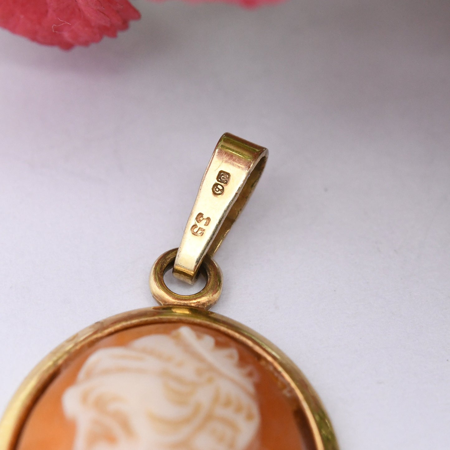 Vintage 9ct Gold Cameo Pendant by Andreas Daub A*D 1971 - Mid-Century Designer Gold | Classical Profile