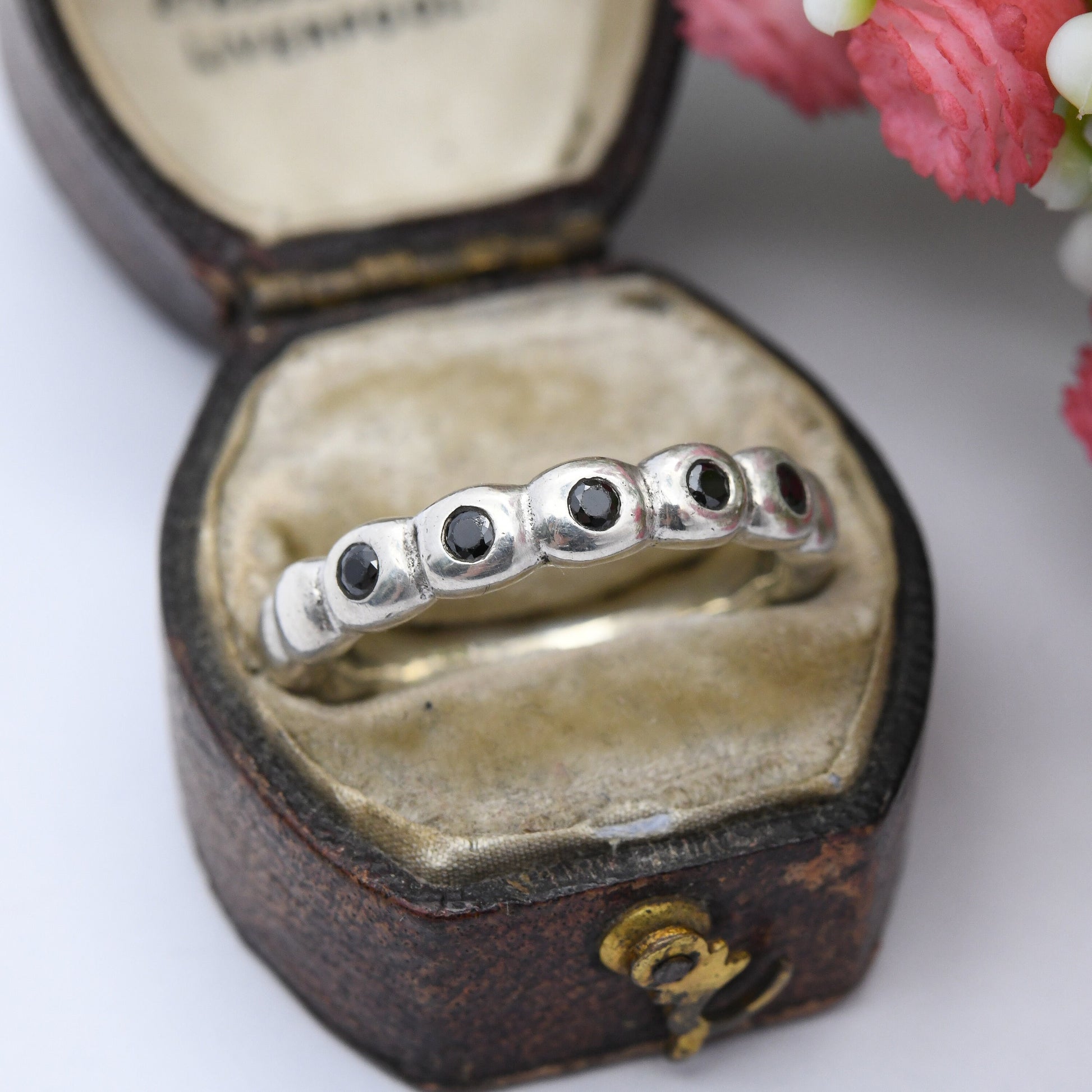 Pandora Sterling Silver Black Stone Half Eternity Ring with Bubble Band - Minimal Everyday Stacking Band | UK Size - O 1/2 | US Size - 7 1/2