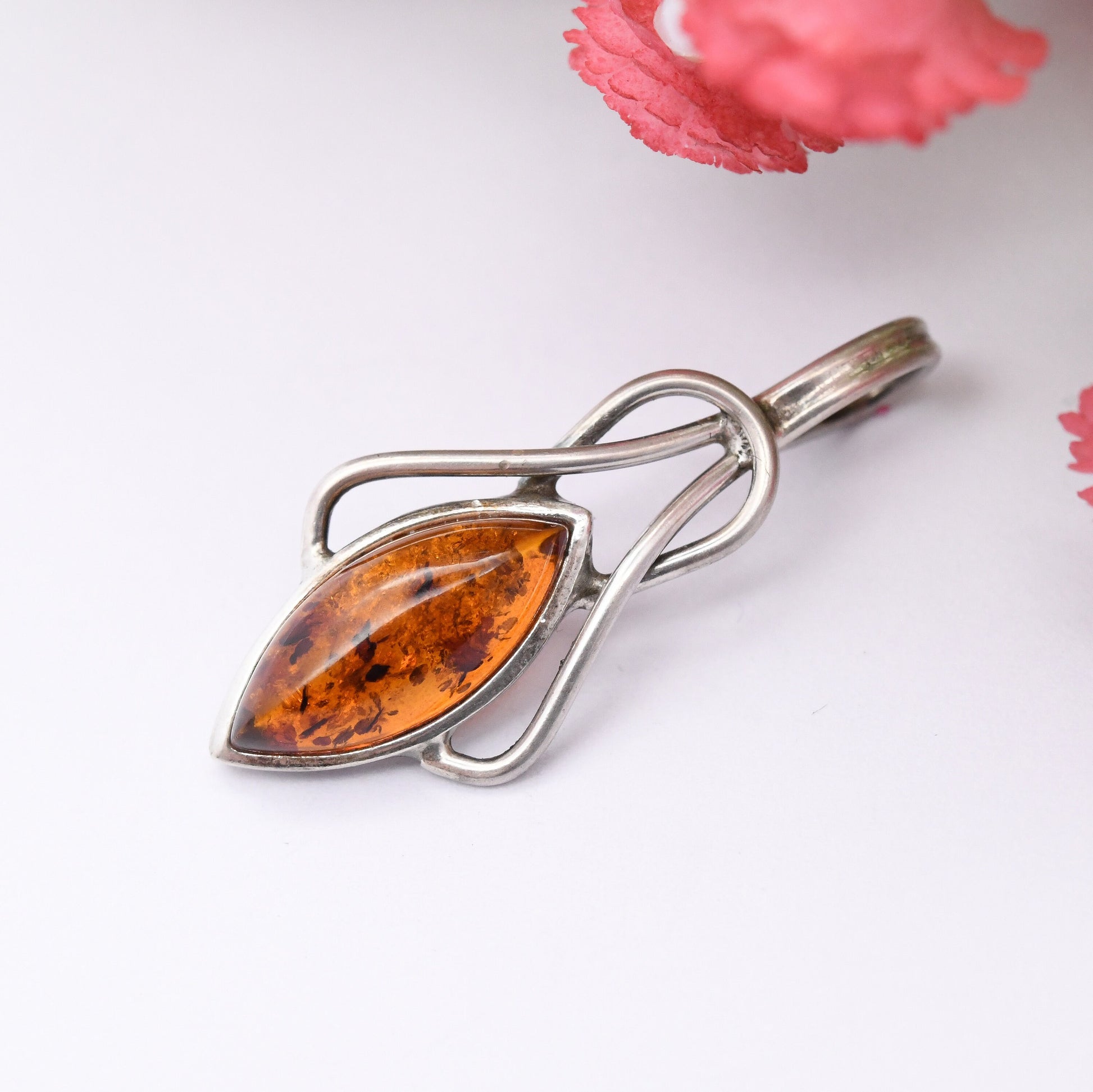 Vintage Sterling Silver Amber Pendant - Baltic Amber | Elven Style Celtic Jewellery | Pointed Oval