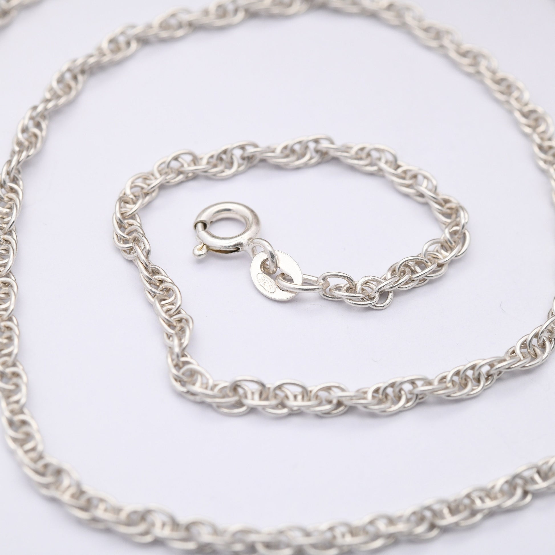 Prince of Wales Sterling Silver Chain Necklace - Bright Silver Y2K Chain | Size 18" 46cm