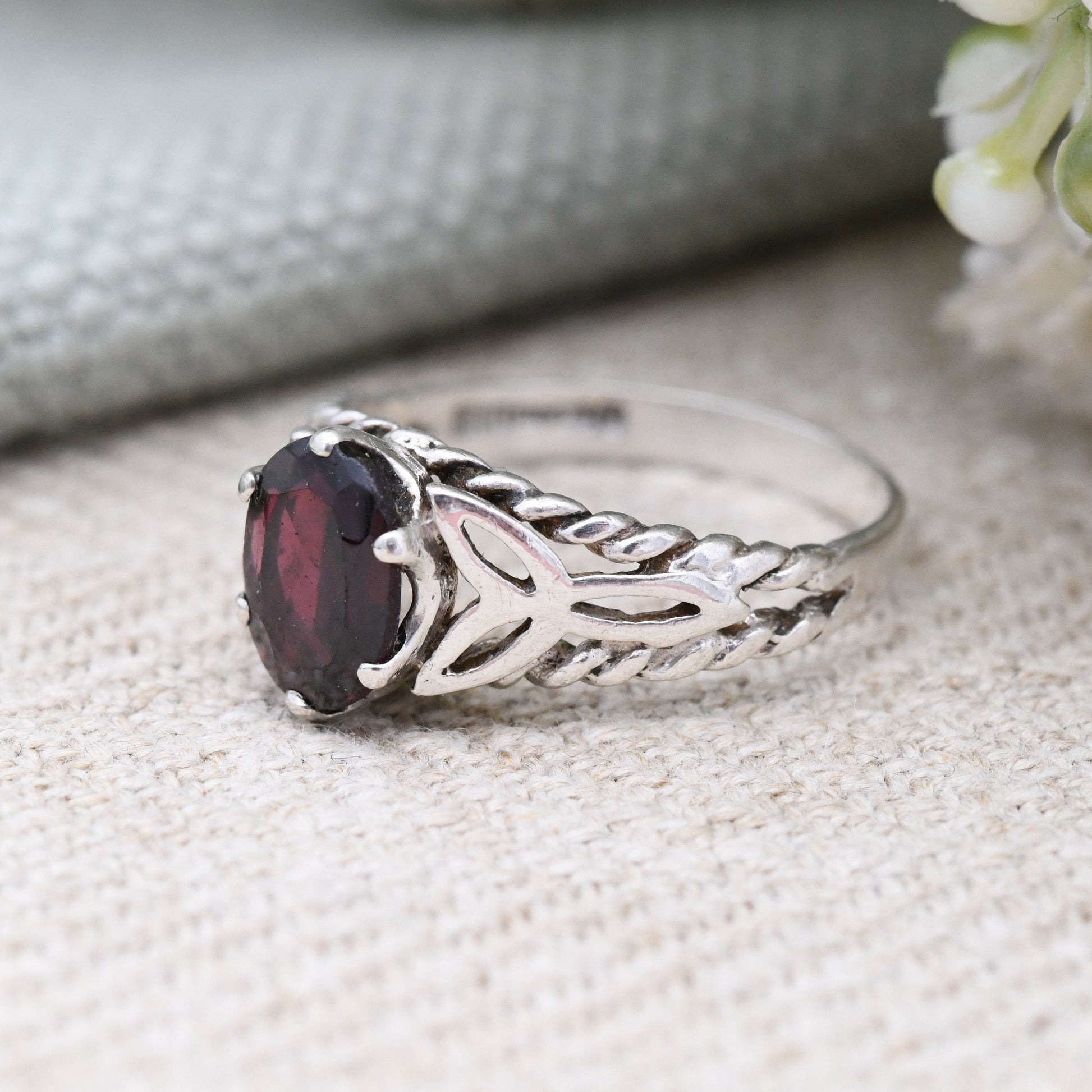 Vintage Sterling Silver Red Stone Ring Ornate Triquetra and Rope Twist Design 1980 - Openwork Statement Ring | UK Size - M | US Size - 6 1/4