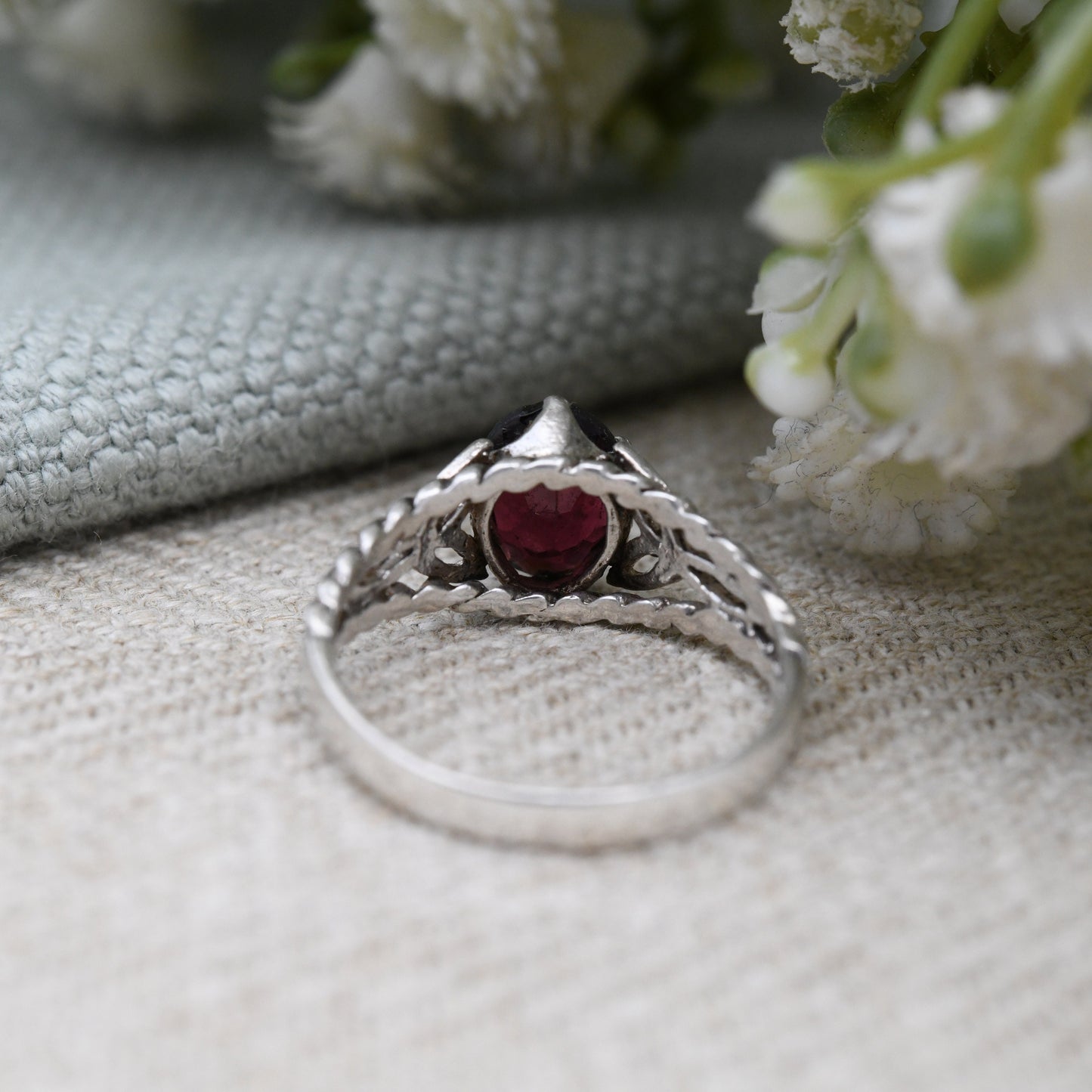 Vintage Sterling Silver Red Stone Ring Ornate Triquetra and Rope Twist Design 1980 - Openwork Statement Ring | UK Size - M | US Size - 6 1/4