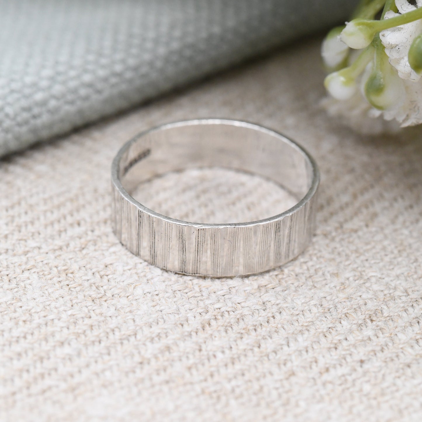 Vintage Sterling Silver Textured Band Ring - Unusual Everyday Silver Band | Mid-Century Minimalist Unisex Ring | UK Size - Q | US Size - 8