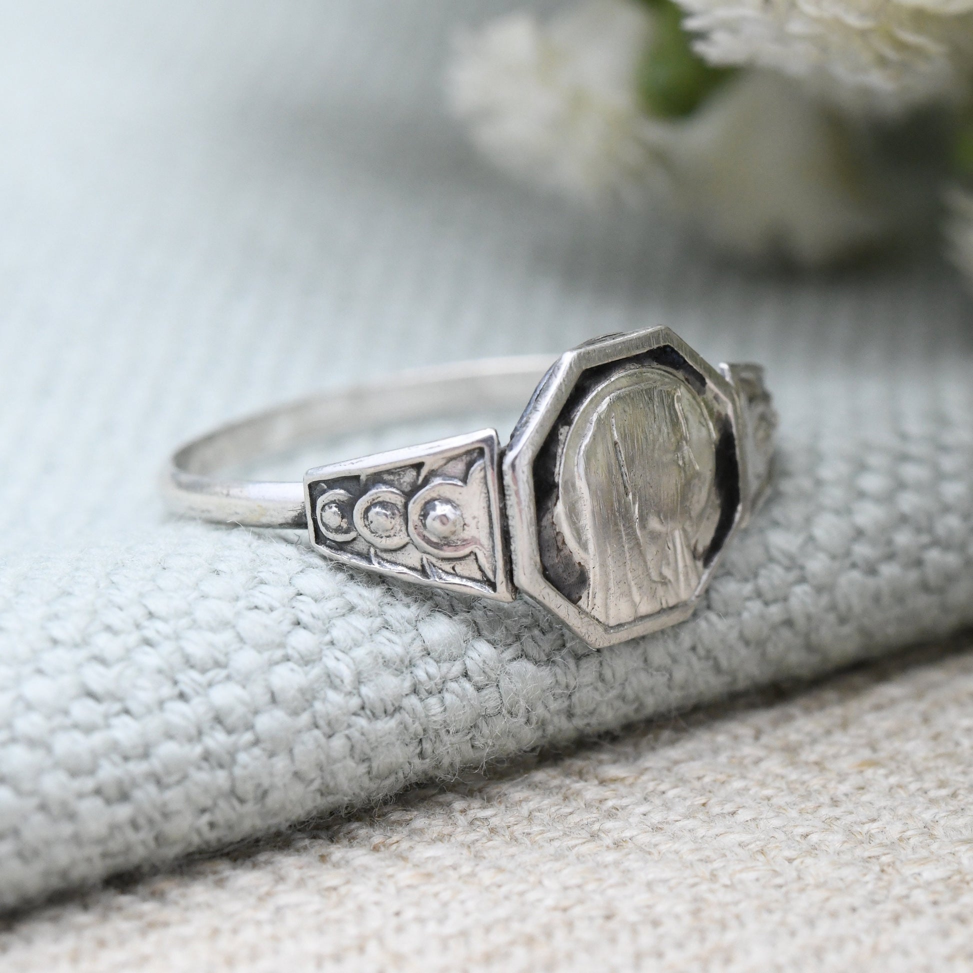 Vintage Silver Religious Saint Ring - Christian Unisex Gift Ring with Virgin Mary Halo Woman | UK Size - R 1/2 | US Size - 9