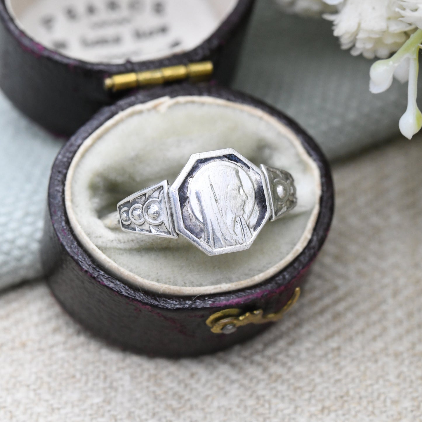 Vintage Silver Religious Saint Ring - Christian Unisex Gift Ring with Virgin Mary Halo Woman | UK Size - R 1/2 | US Size - 9