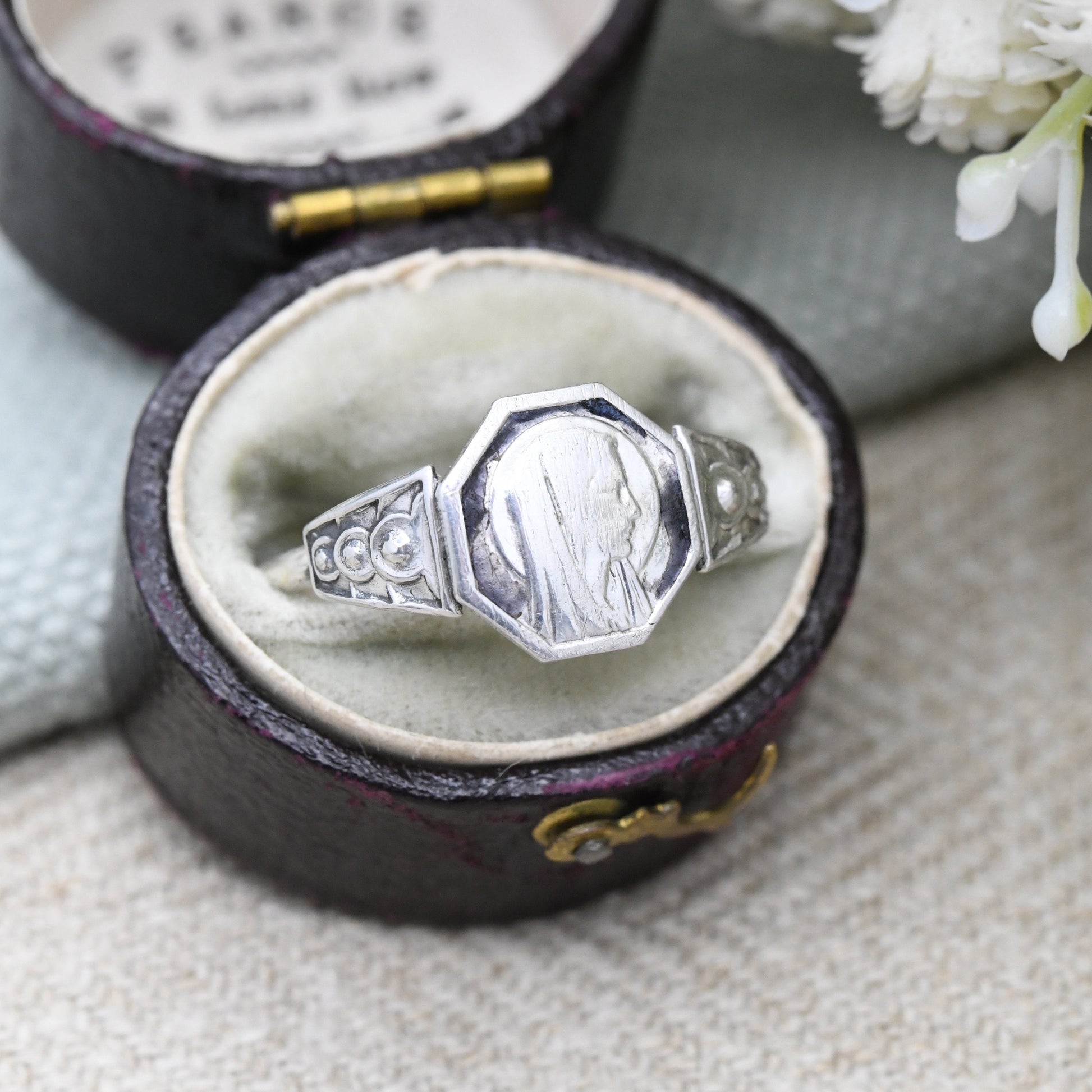 Vintage Silver Religious Saint Ring - Christian Unisex Gift Ring with Virgin Mary Halo Woman | UK Size - R 1/2 | US Size - 9