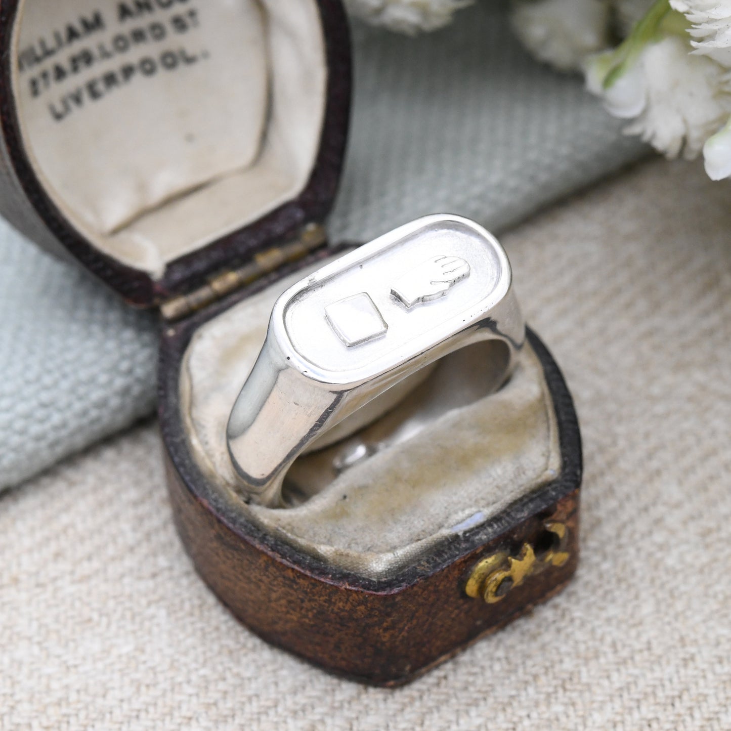 Vintage Silver Egyptian Hieroglyphs Ring - Chunky Unisex Chunky Signet Ring PD Letters Symbol | UK Size - V 1/2 | US Size - 10 3/4