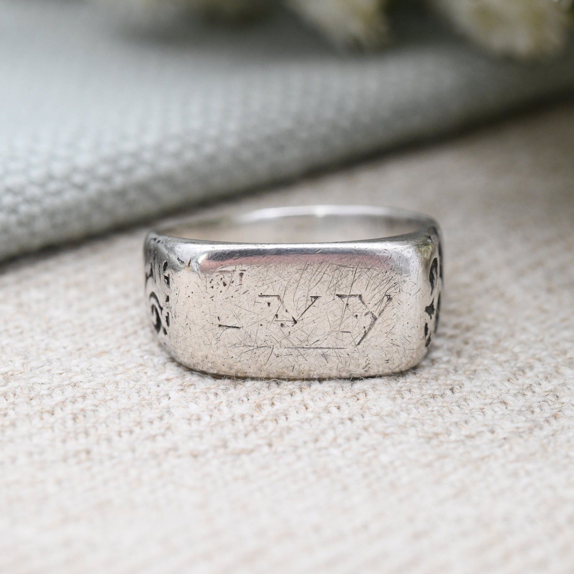 True Vintage Sterling Silver Signet Ring IVY - Unisex Statement Ring with Name Engraving | Antique Style | UK Size - O | US Size - 7 1/4