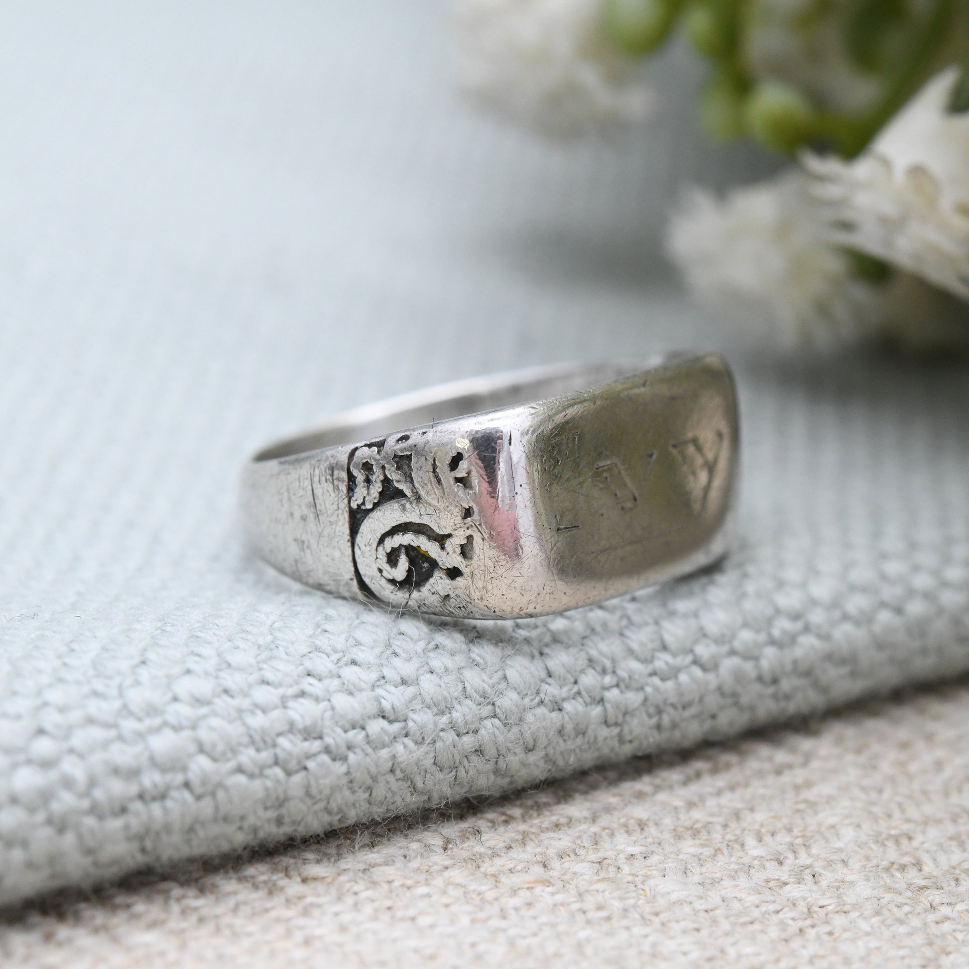 True Vintage Sterling Silver Signet Ring IVY - Unisex Statement Ring with Name Engraving | Antique Style | UK Size - O | US Size - 7 1/4