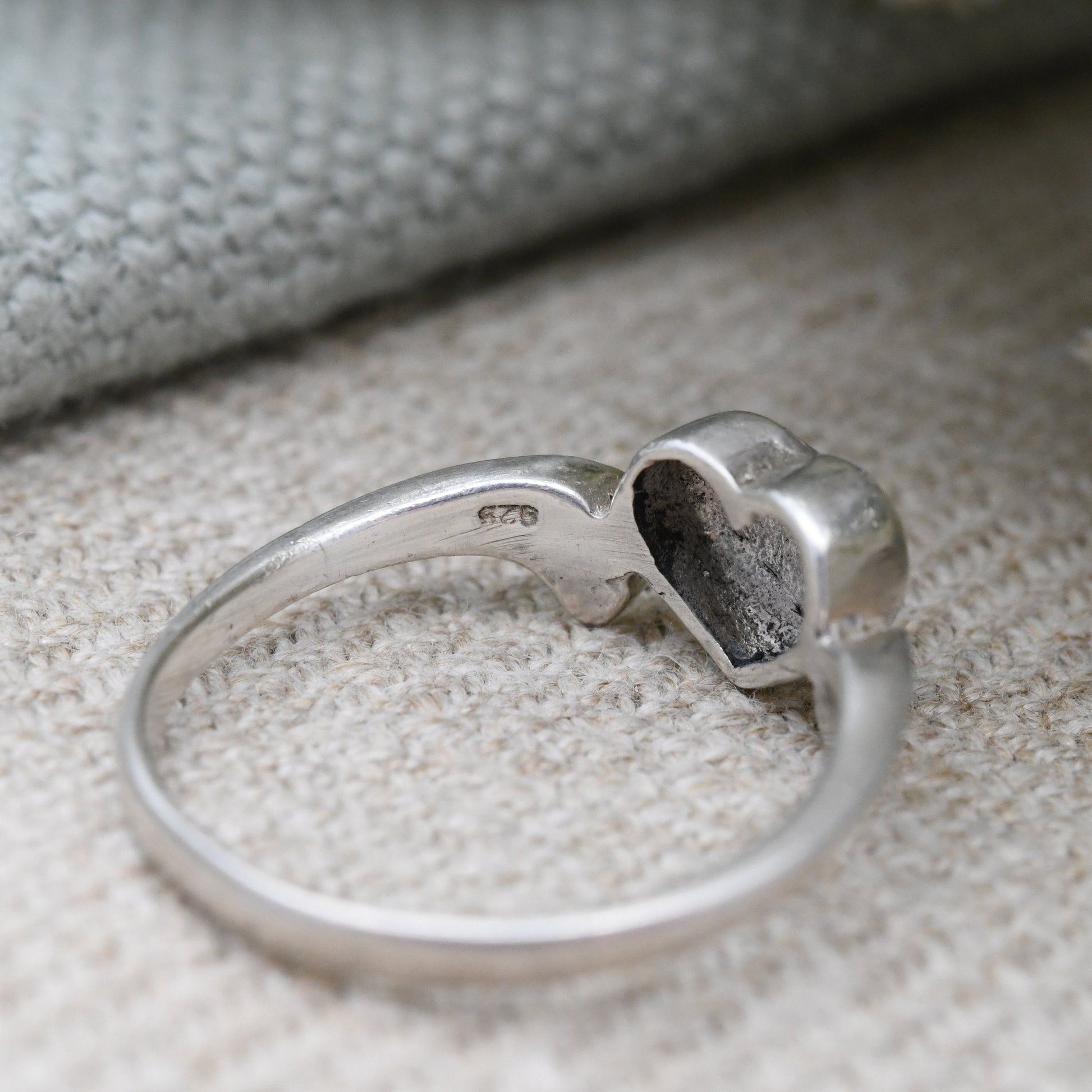 Vintage Silver Heart Ring - Minimal Silver Love Heart Jewellery | Sweet Gift for Her | UK Size - M 1/2 | US Size - 6 1/2