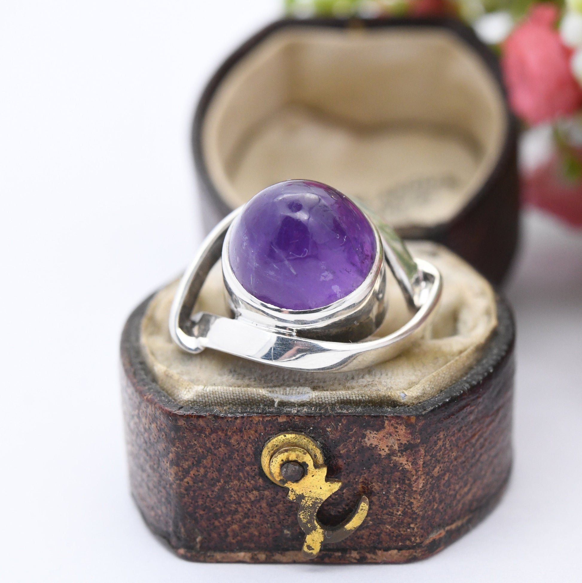 Vintage Sterling Silver Amethyst Ring Mid-Century Modern - Cabochon Large Purple Stone Unusual Statement | UK Size - M 1/2 | US Size - 6 1/2