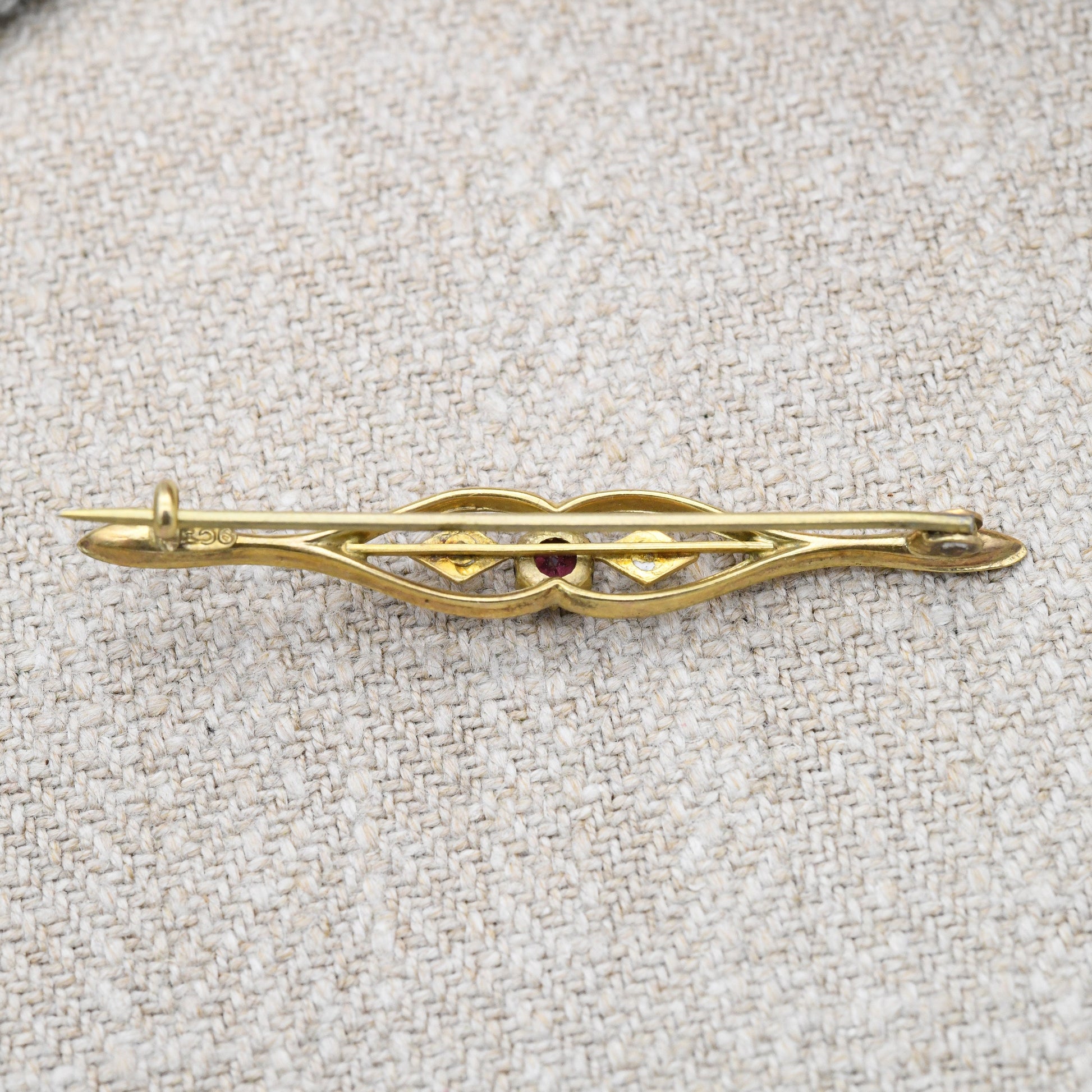 Antique Edwardian 9ct Gold Paste and Pearl Brooch - Pretty Minimal Bar Brooch | Pearl and Red Stone | Art Deco Design