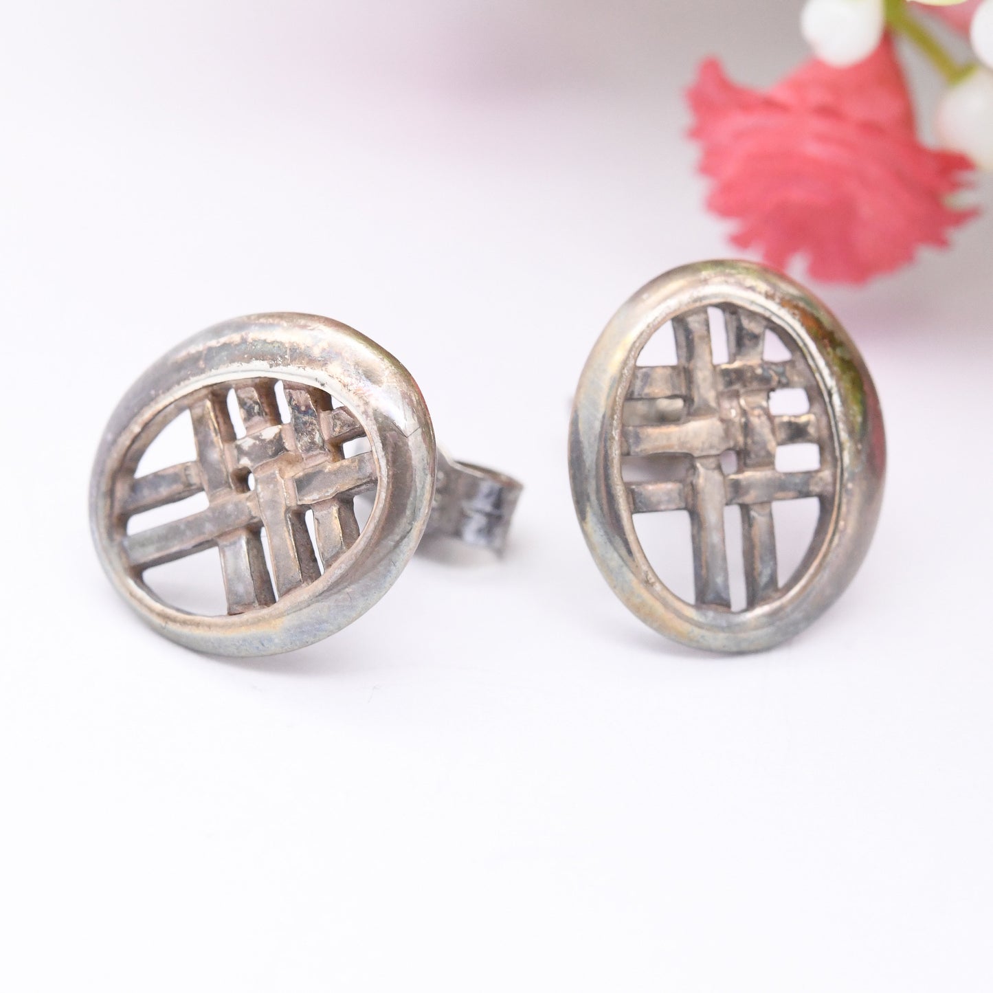 Vintage Carrick Sterling Silver Celtic Stud Earrings - Openwork Geometric Oval Pattern | Scottish Design in a Mackintosh Box | Gift for Her