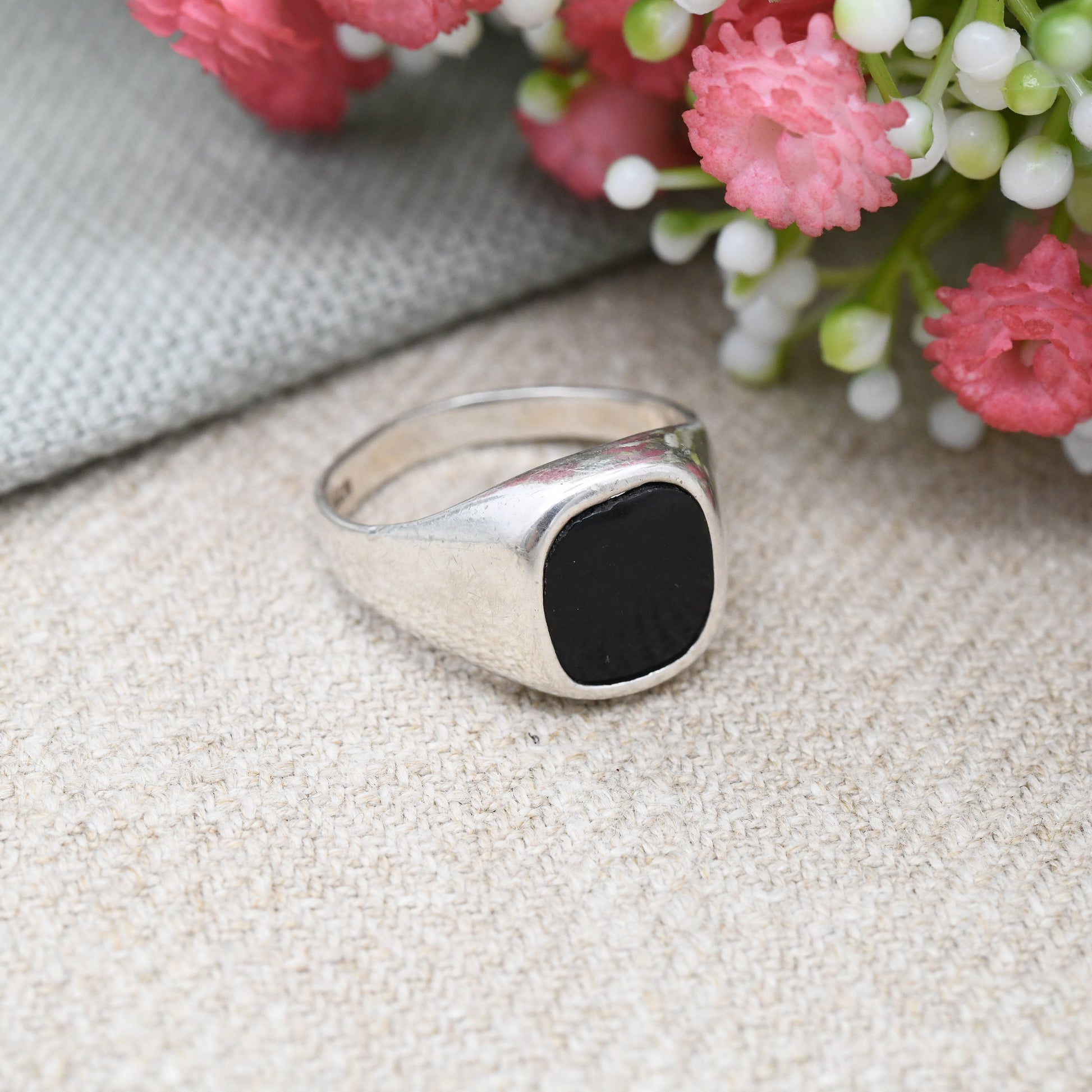 Vintage Sterling Silver Onyx Signet Ring - Unisex Square Black Stone Ring | UK Size - Q 1/2 | US Size - 8 1/2