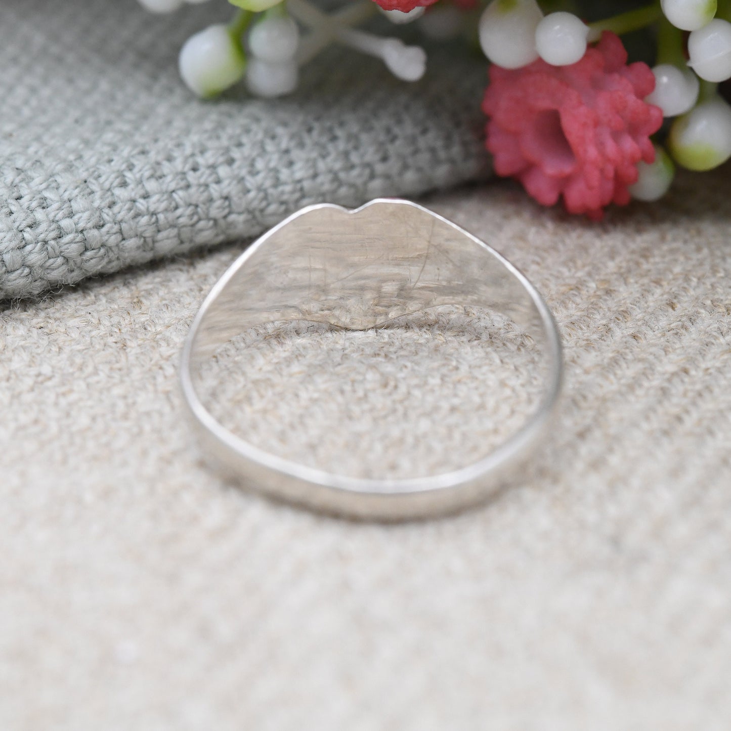 Vintage Sterling Silver Heart Signet Ring - Minimal Silver Love Heart Jewellery | Everyday Pinkie Ring | UK Size - M 1/2 | US Size - 6 1/2