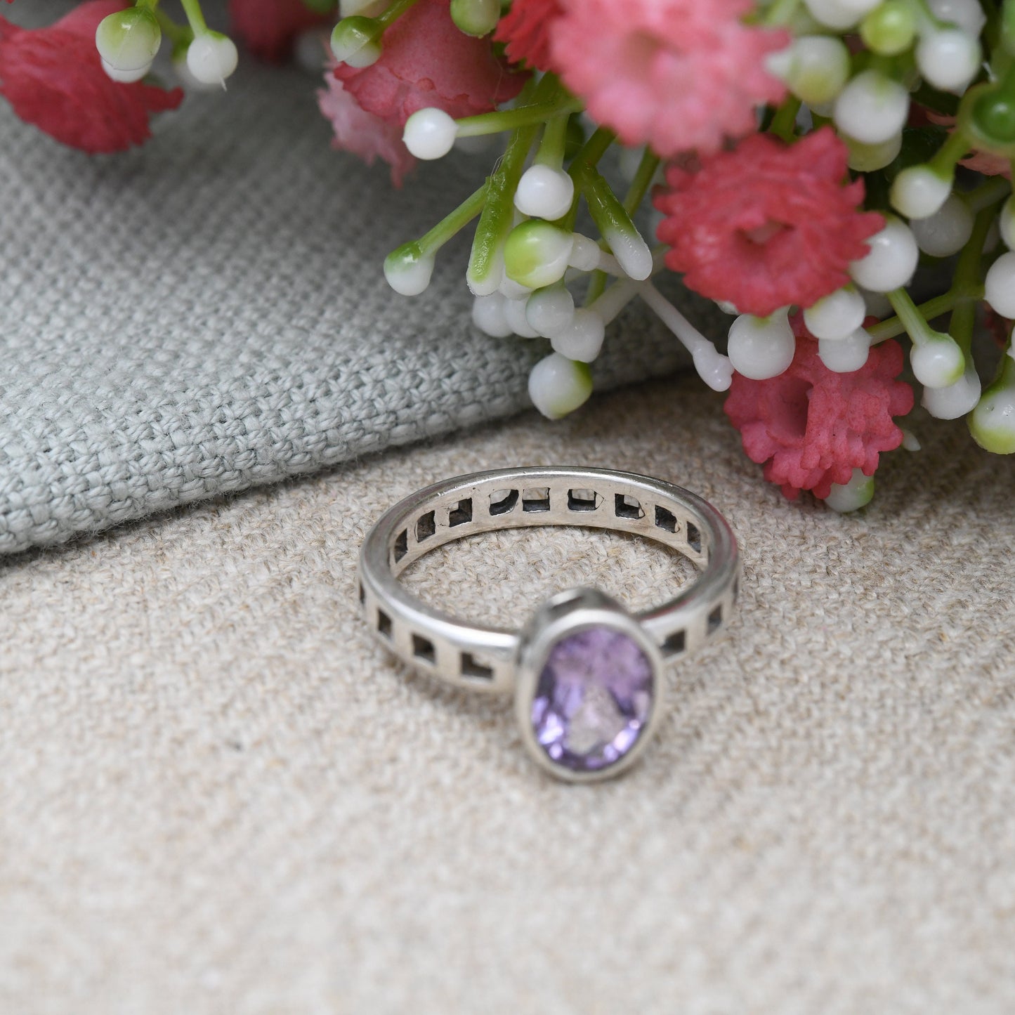 Vintage Celtic Sterling Silver Amethyst Ring HO - Large Purple Stone Solitaire | Cut Out Square Band | UK Size - M 1/2 | US Size - 6 1/2