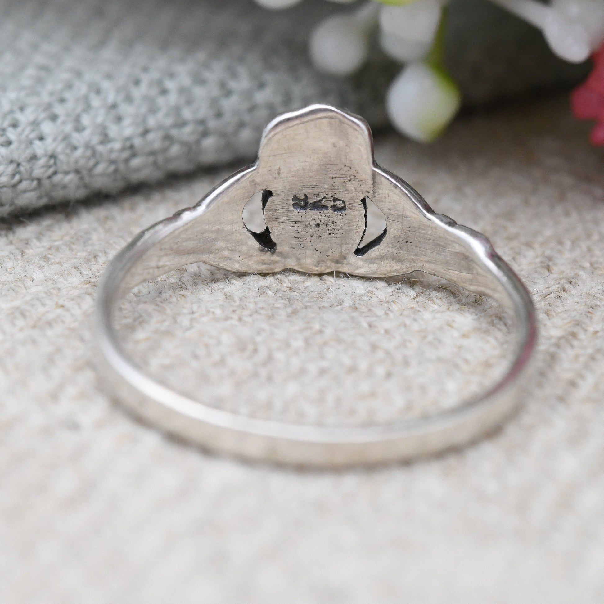 Vintage Sterling Silver Claddagh Ring - Hands Holding Heart with Crown Ring | Irish Love Loyalty Friendship | UK Size - O 1/2 | US - 7 1/2