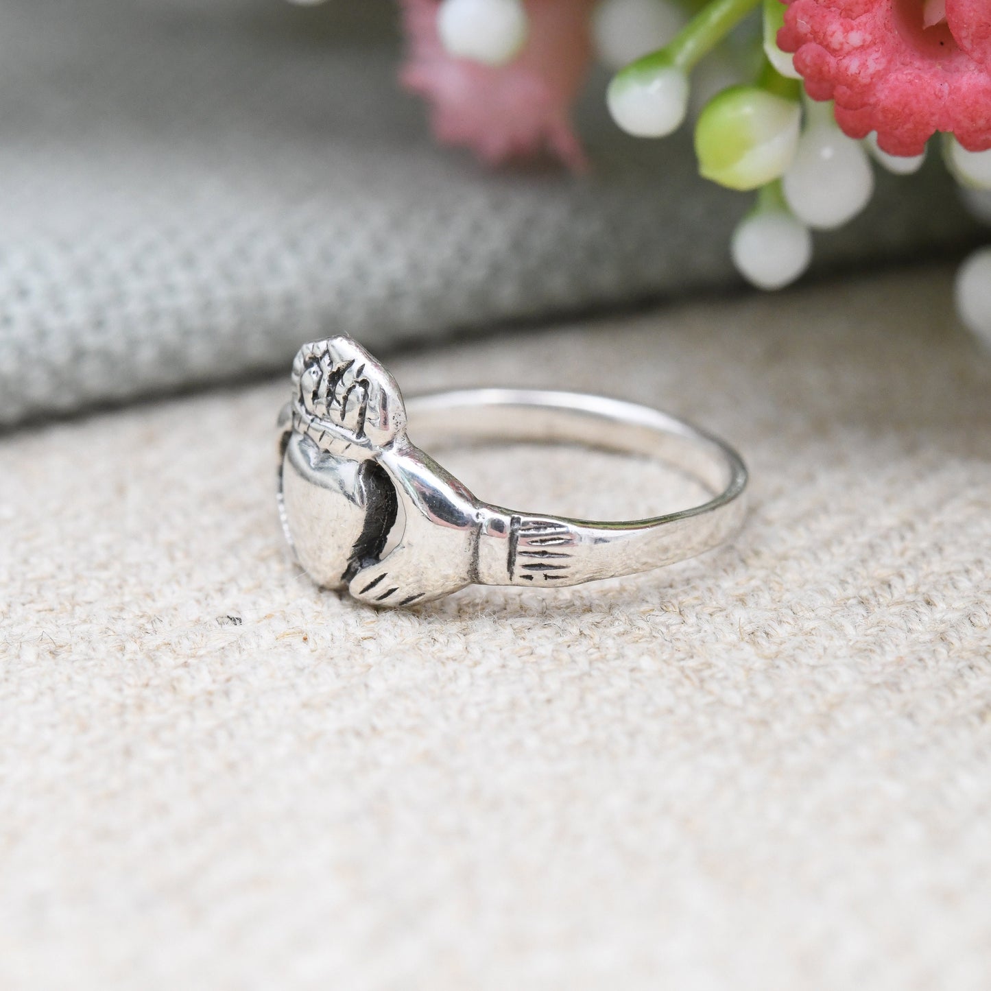 Vintage Sterling Silver Claddagh Ring - Irish Symbol Hands Holding Heart Ring | Small Size Pinkie or Midi Ring | UK Size - G | US - 3 1/4