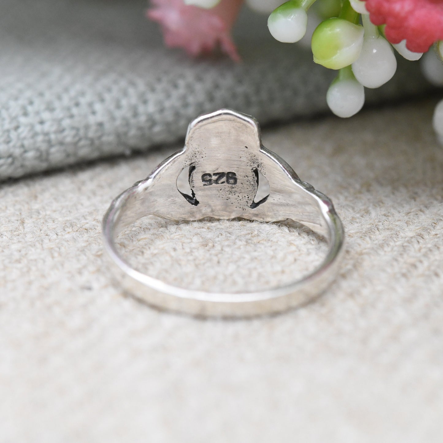 Vintage Sterling Silver Claddagh Ring - Irish Symbol Hands Holding Heart Ring | Small Size Pinkie or Midi Ring | UK Size - G | US - 3 1/4