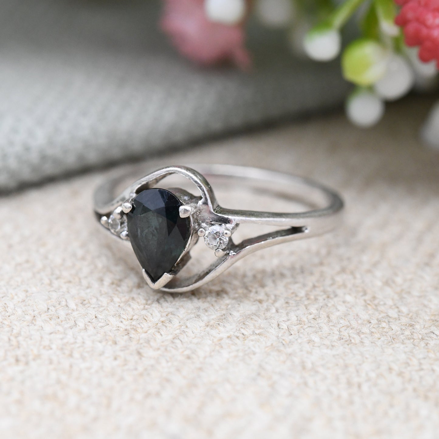 Vintage Sterling Silver Pear Shaped Teardrop Blue Stone Ring - Pretty Placeholder Side Stone Solitaire | UK Size - N 1/2 | US Size - 6 3/4