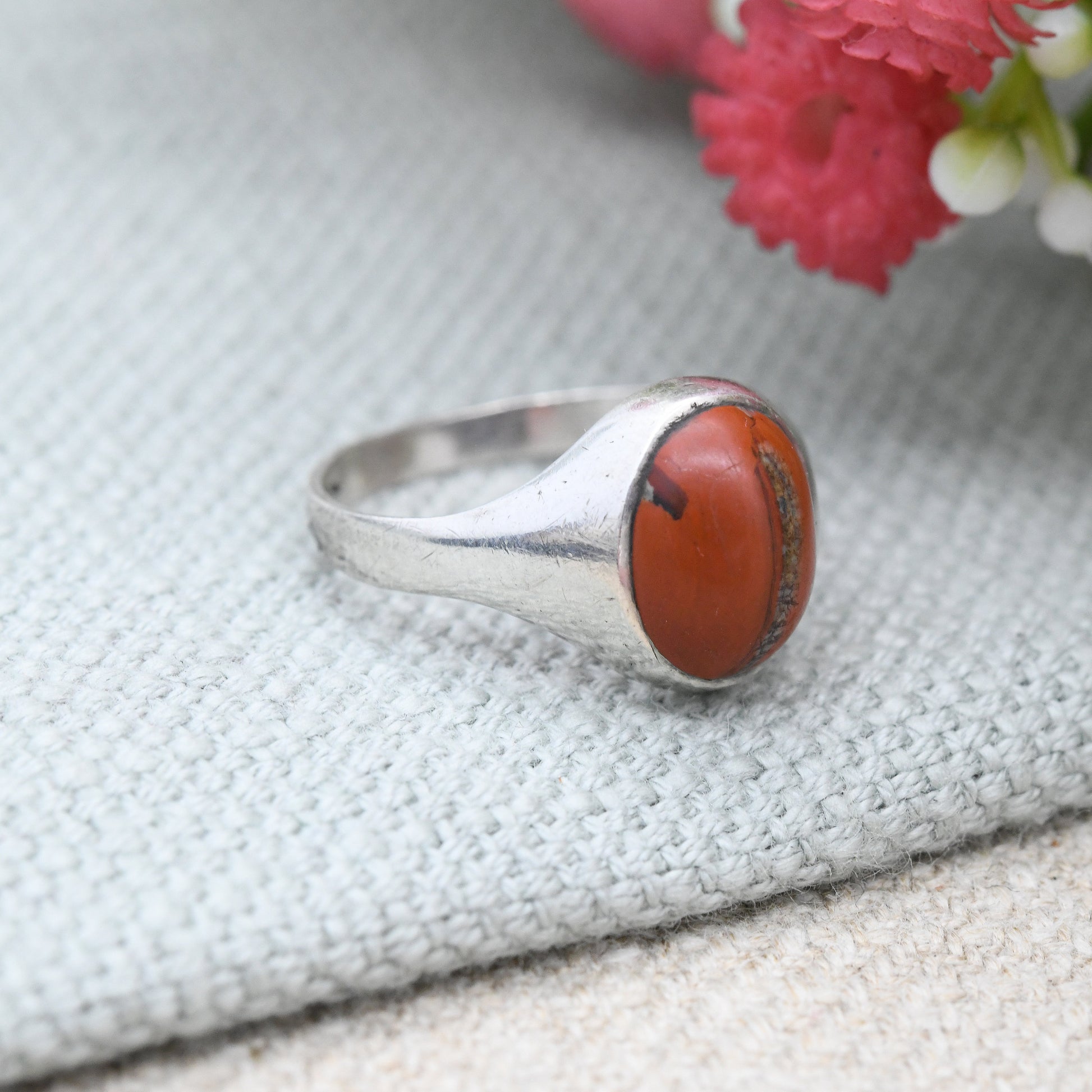 Vintage Sterling Silver Red Jasper Signet Ring 1975 - Unusual Red Gemstone Unisex Signet | UK Size - N 1/2 | US Size - 7