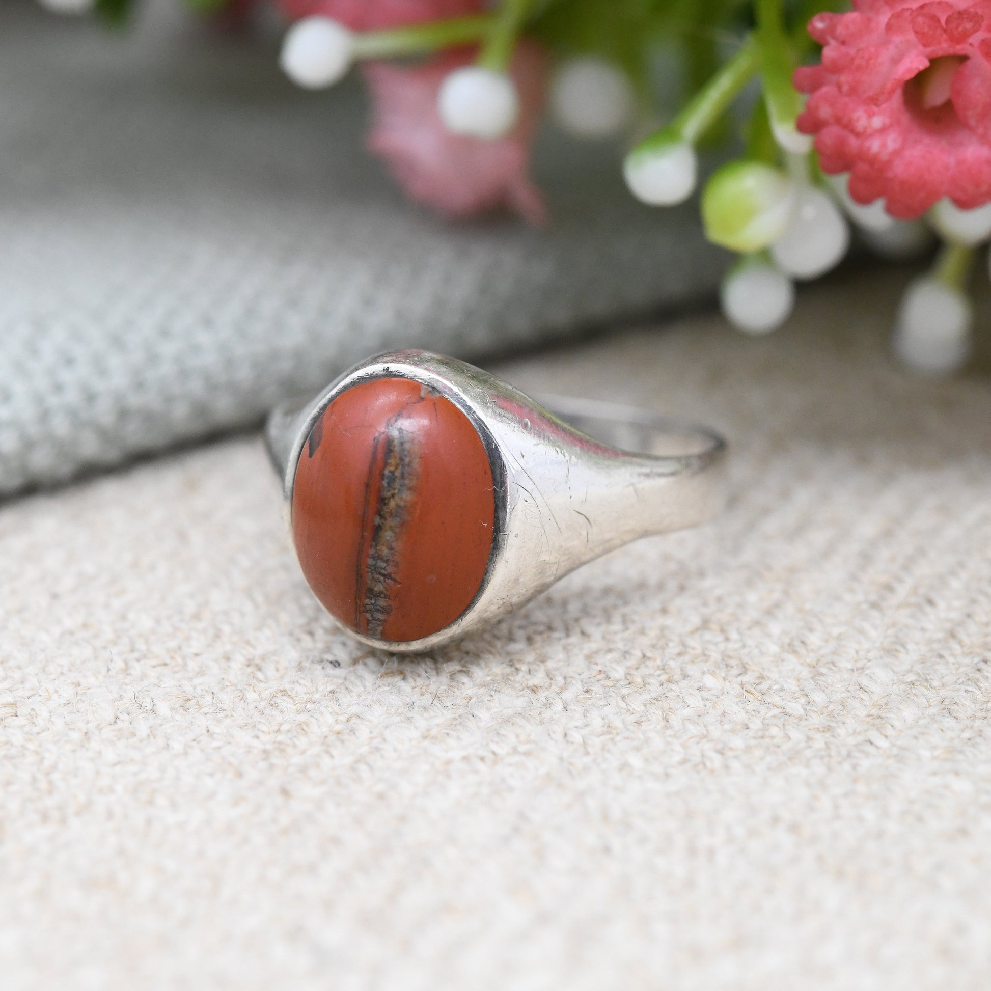 Vintage Sterling Silver Red Jasper Signet Ring 1975 - Unusual Red Gemstone Unisex Signet | UK Size - N 1/2 | US Size - 7