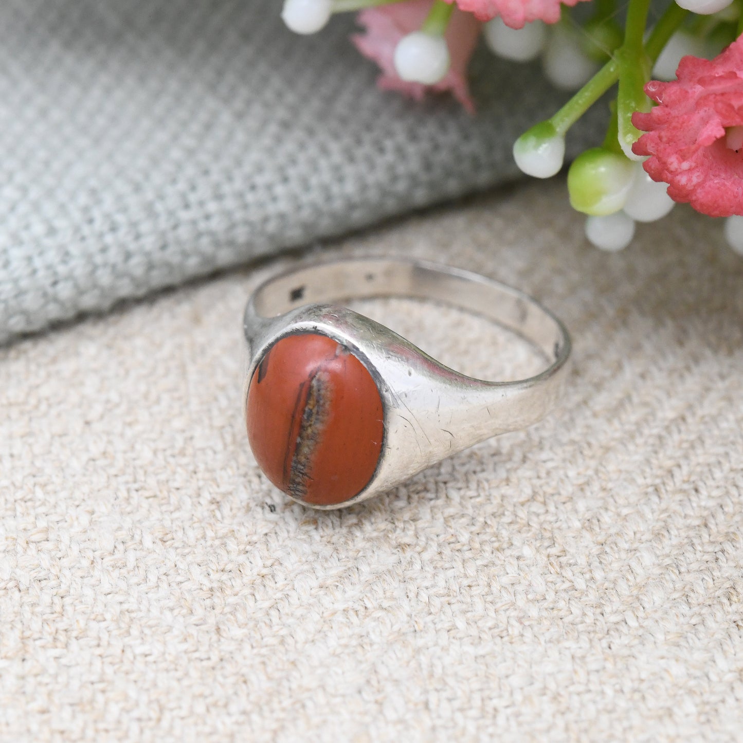 Vintage Sterling Silver Red Jasper Signet Ring 1975 - Unusual Red Gemstone Unisex Signet | UK Size - N 1/2 | US Size - 7