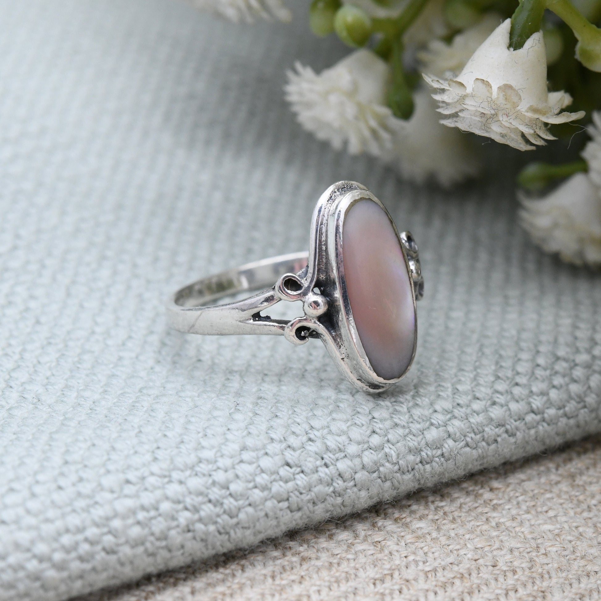 Vintage Sterling Silver Pink Mother of Pearl Ring - Pretty Silver Jewellery | Iridescent Shell | UK Size - P | US Size - 7 3/4